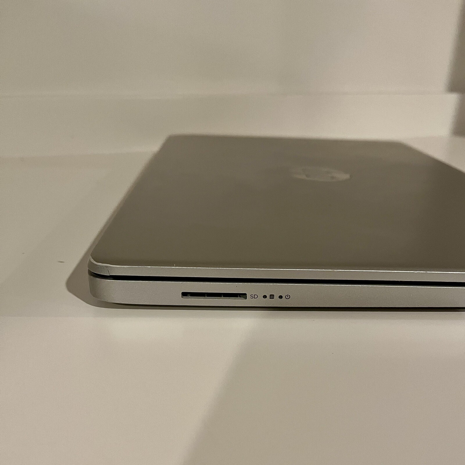 HP 14DK1003DX 14 inch (128GB, AMD Athlon Silver 3050U., 2.30Ghz, 4GB)…