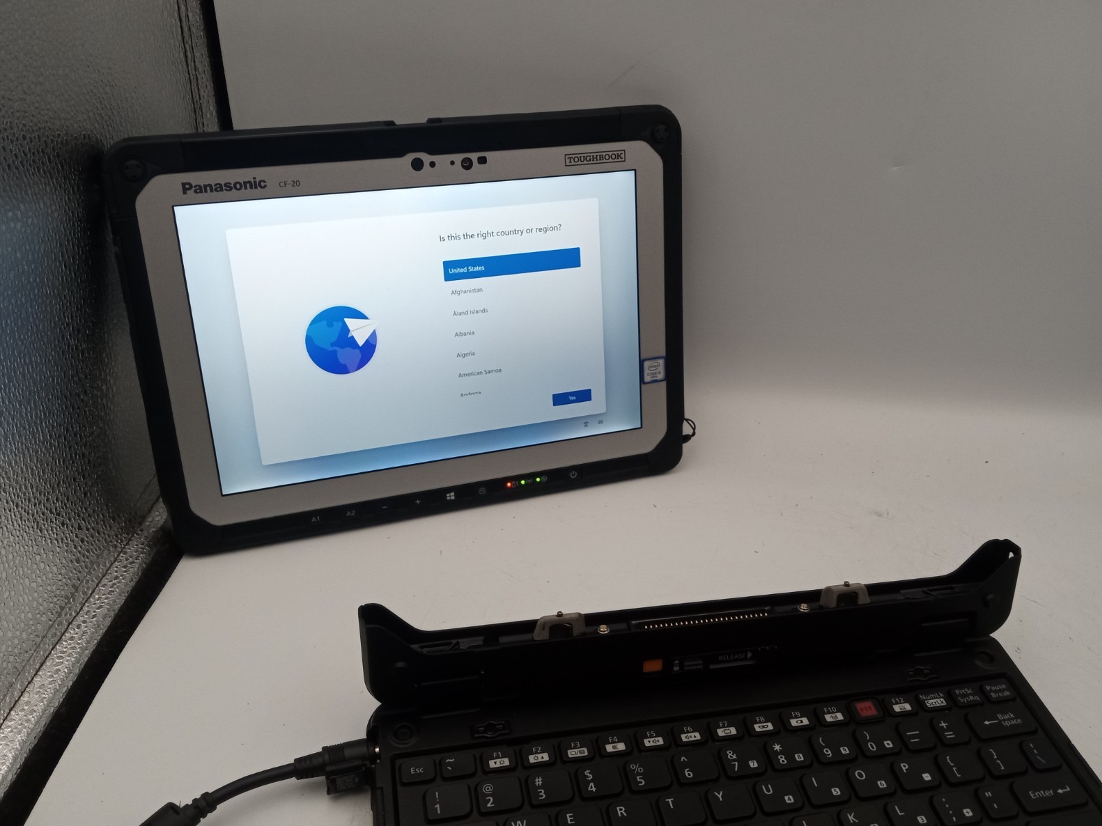 Panasonic Toughbook CF-20 10.1″ Touch Intel i5-7Y57 8GB RAM 128GB SSD Windows 11