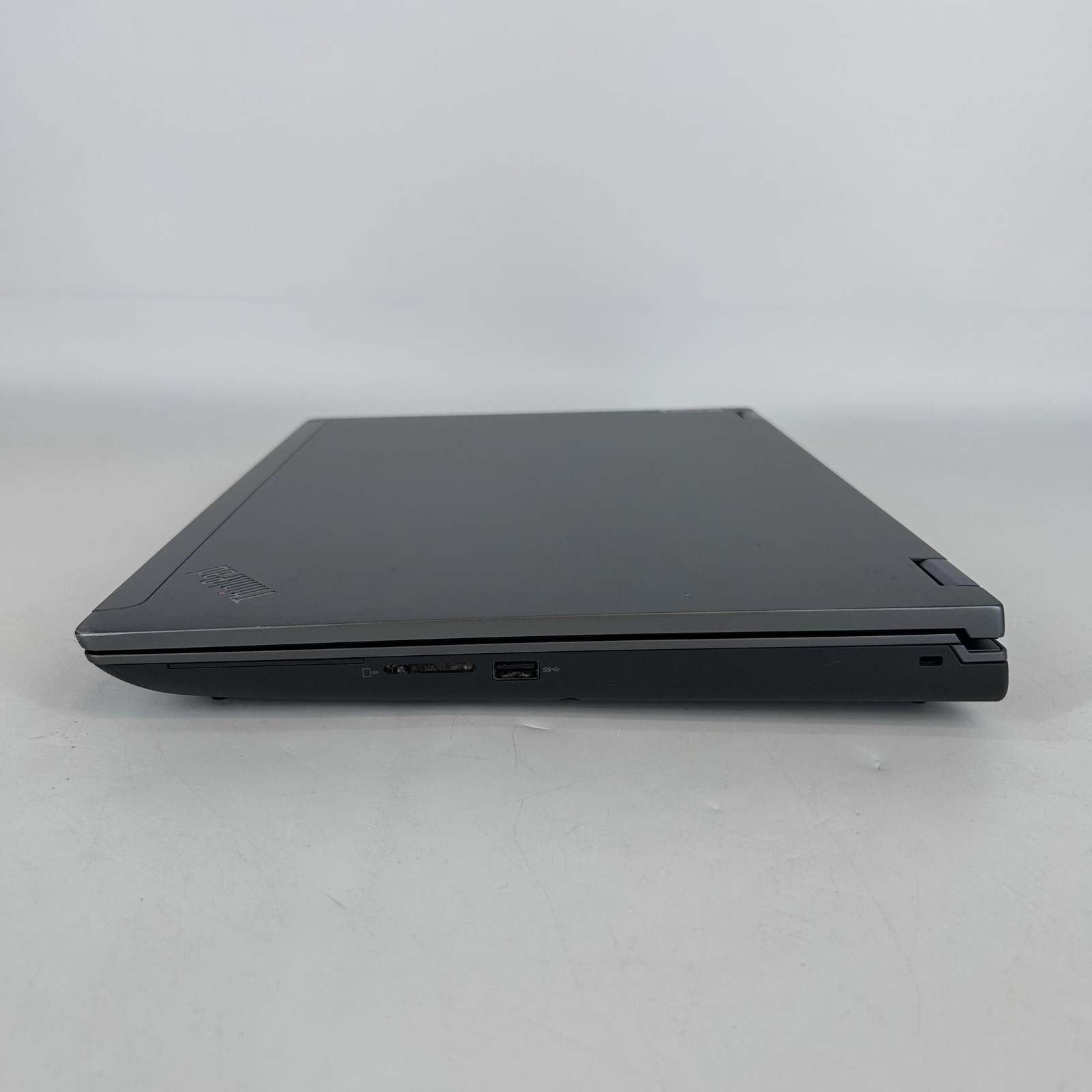 Lenovo ThinkPad P16 Gen 2 UHD+ 2.1 GHz i7-13700HX 64GB 1TB SSD RTX 3500 Ada