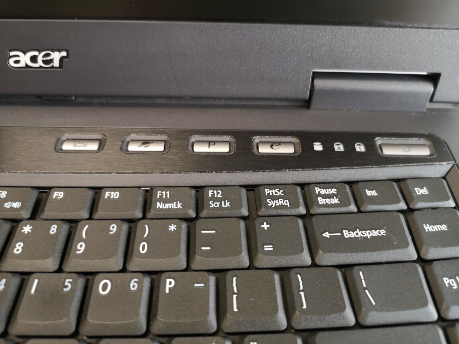 Acer TravelMate 6460 Intel C2D T5600 2GB/250GB HDD 15.4 inch 1680×1050, CAM