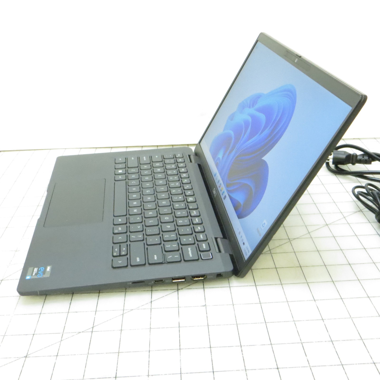 Dell Latitude 7420 Intel i5 11th Gen 16GB RAM 256GB SSD 14″ Win 11 Pro Laptop PC
