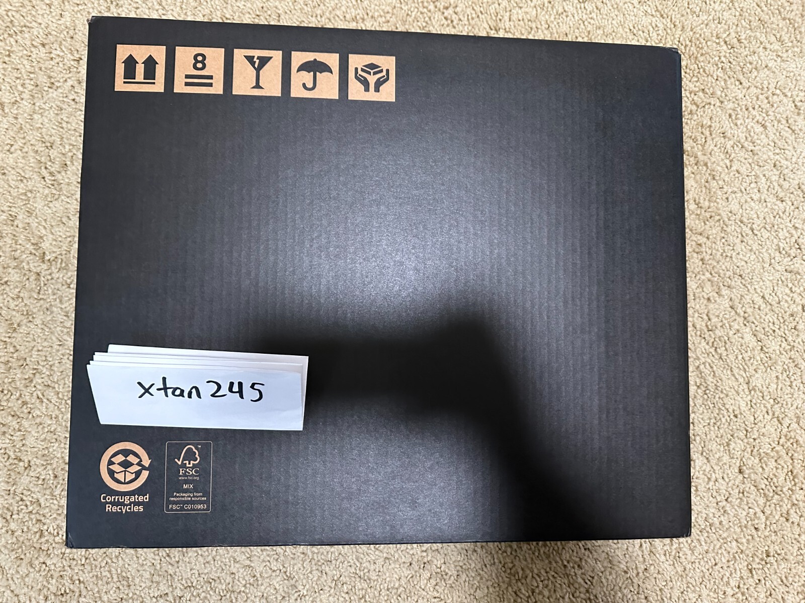 Razer Blade 18” Laptop 240 Hz i9-13950H RZ09-0484UEH4-R3U1 RTX4090 2TB 32GB