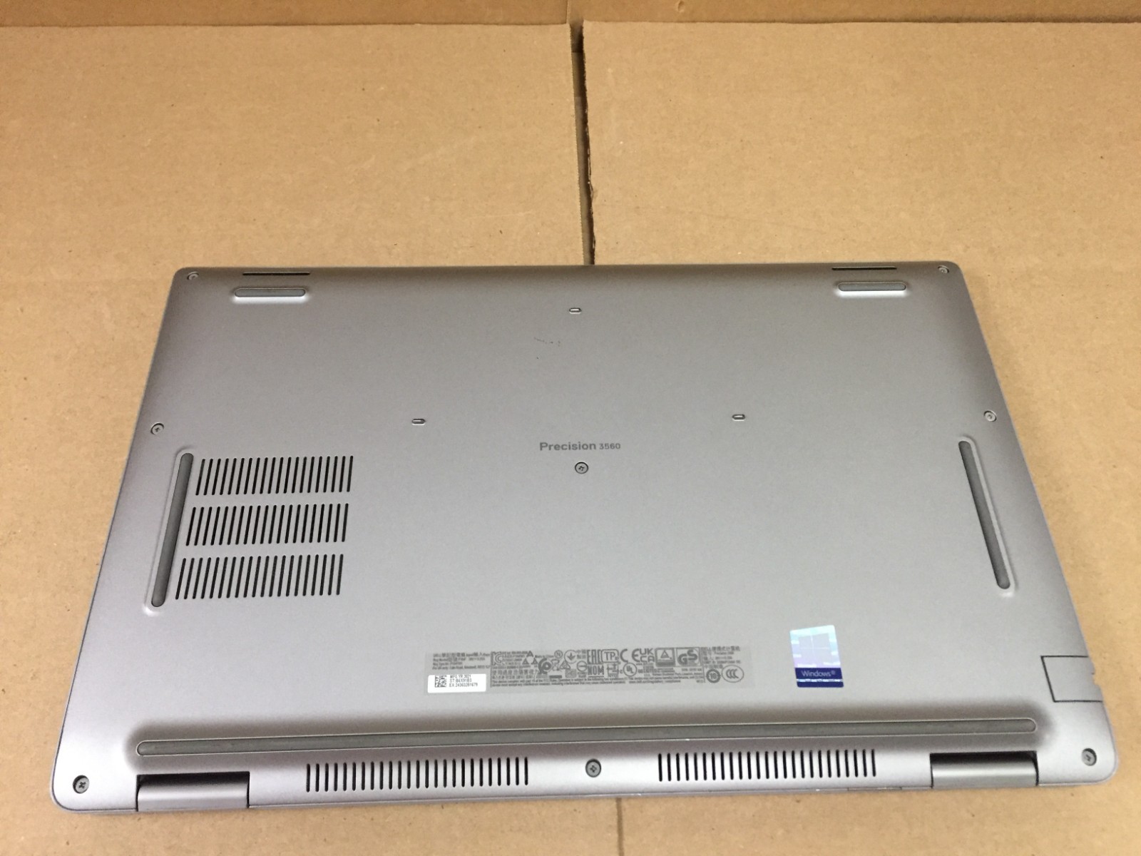 Dell Precision 3560 15.6″ FHD Laptop i5-1135G7 8GB RAM 256GB SSD Backlit w/ AC