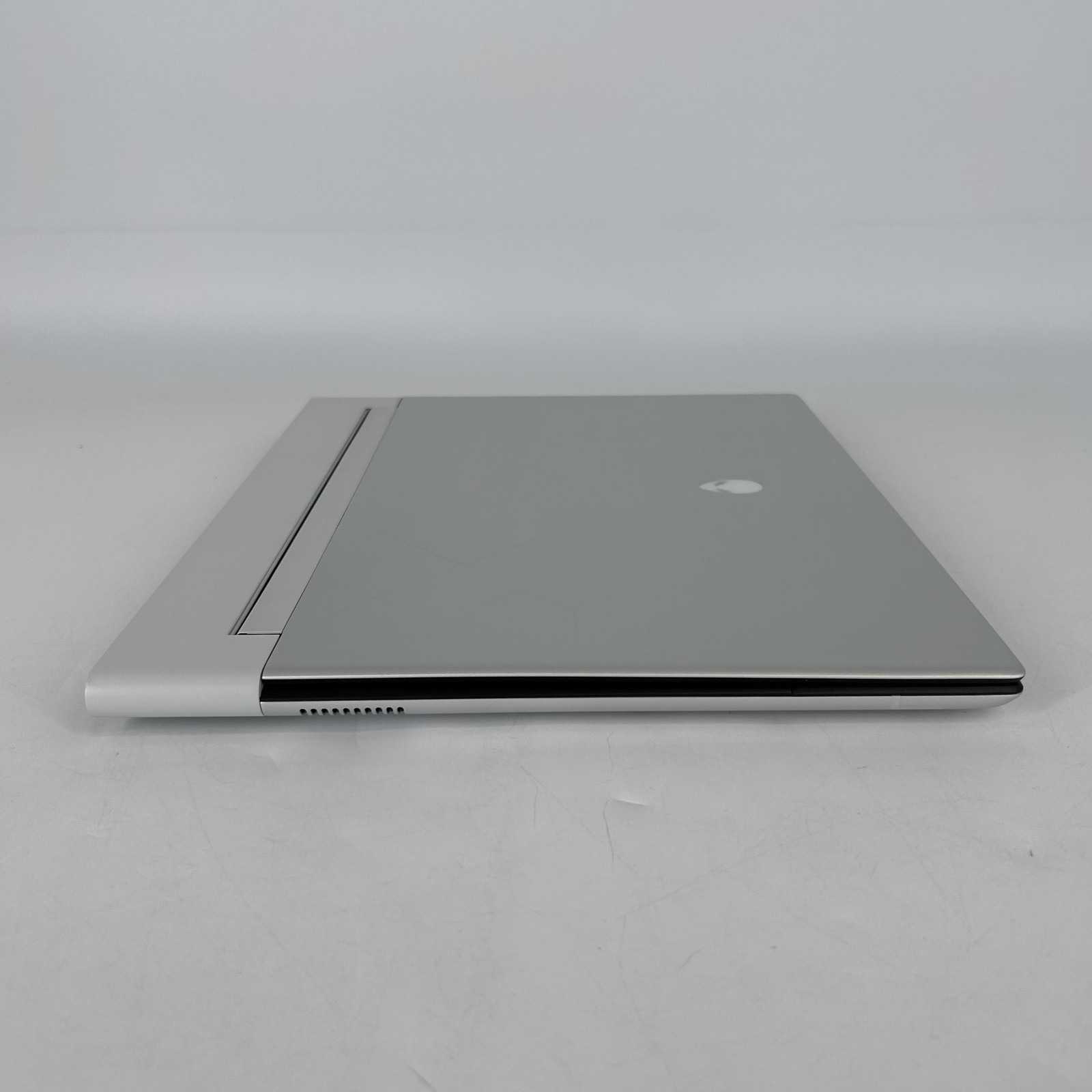 Dell Alienware X14 R2 165Hz QHD+ 2.4 GHz i7-13620H 32GB 1TB SSD RTX 4060