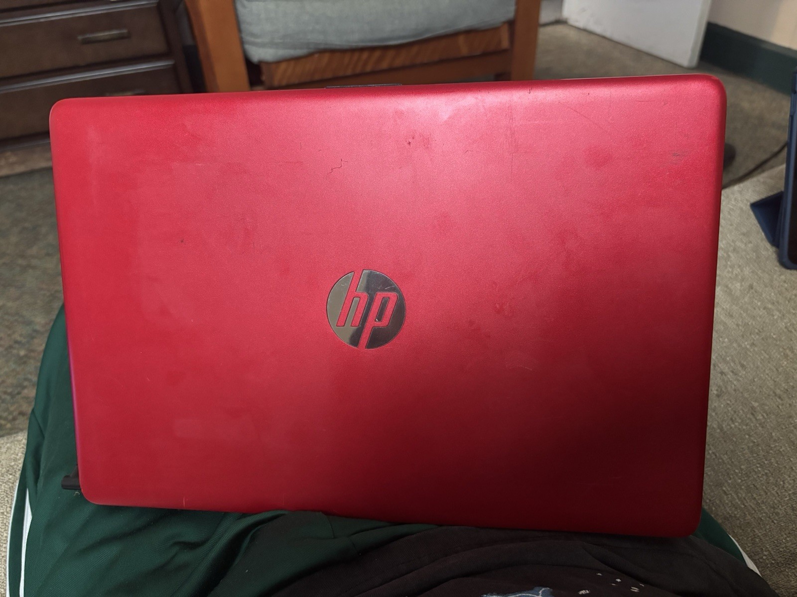 HP 15-FD0083WM 15.6″ (128GB SSD Intel Pentium N200 1.1GHz 4GB RAM) Laptop – Red