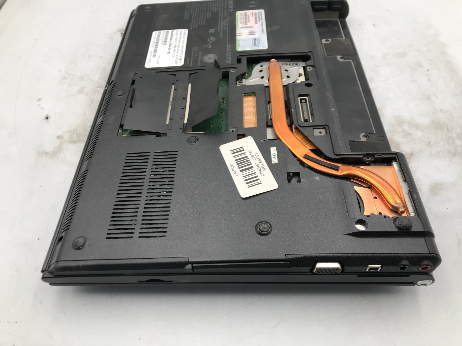 SONY VAIO PCG 6W3L – FOR PARTS/REPAIR – INTEL CENTRINO – 2GB RAM – READ DESC -BB