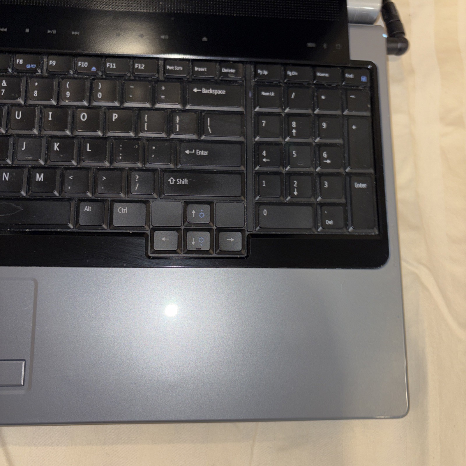 Dell Studio 1737 Intel Core 2 Duo T6500 2.10GHz 4GB NO HDD
