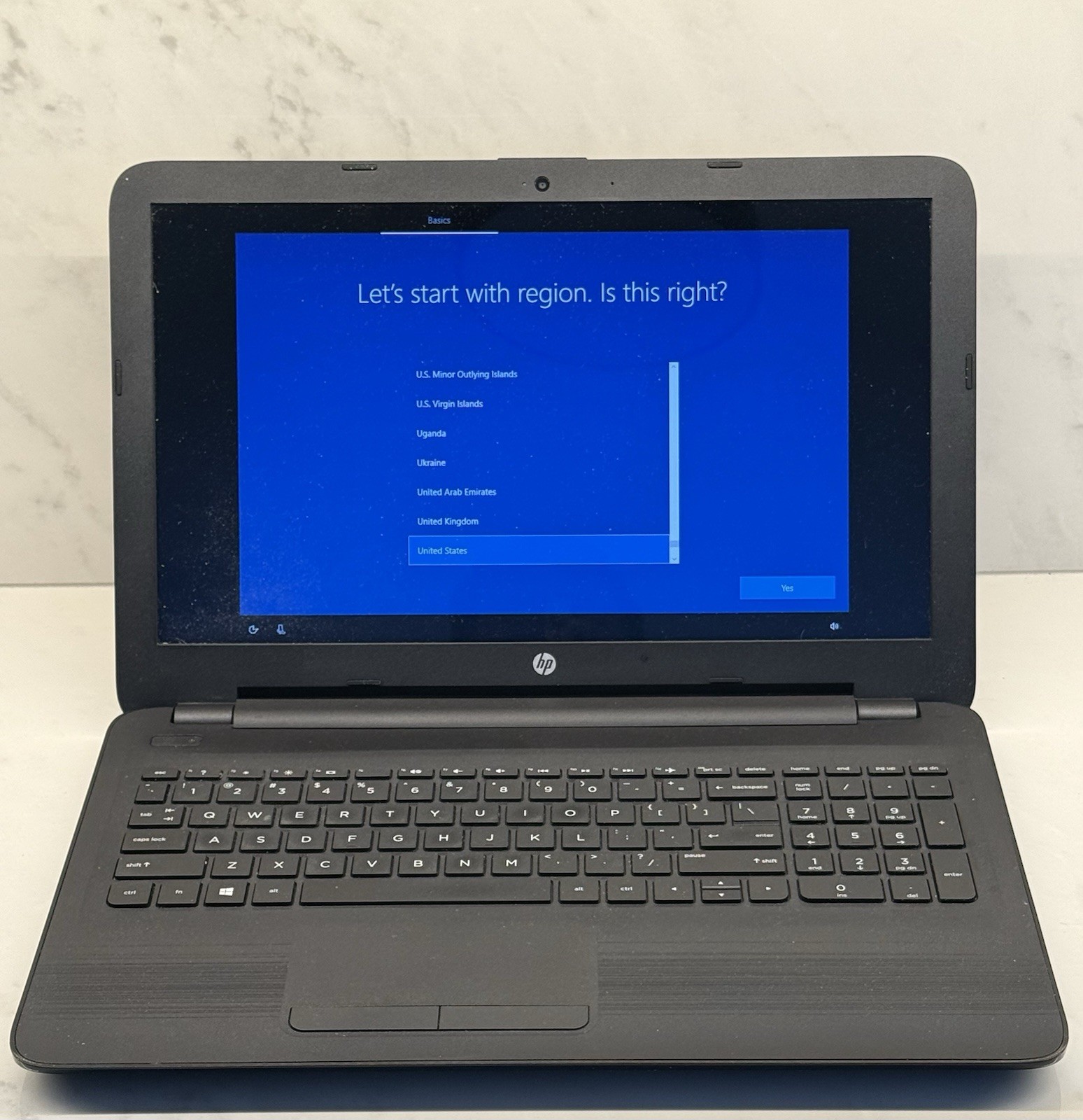 HP Notebook 15-ba009dx 15.6″ Laptop