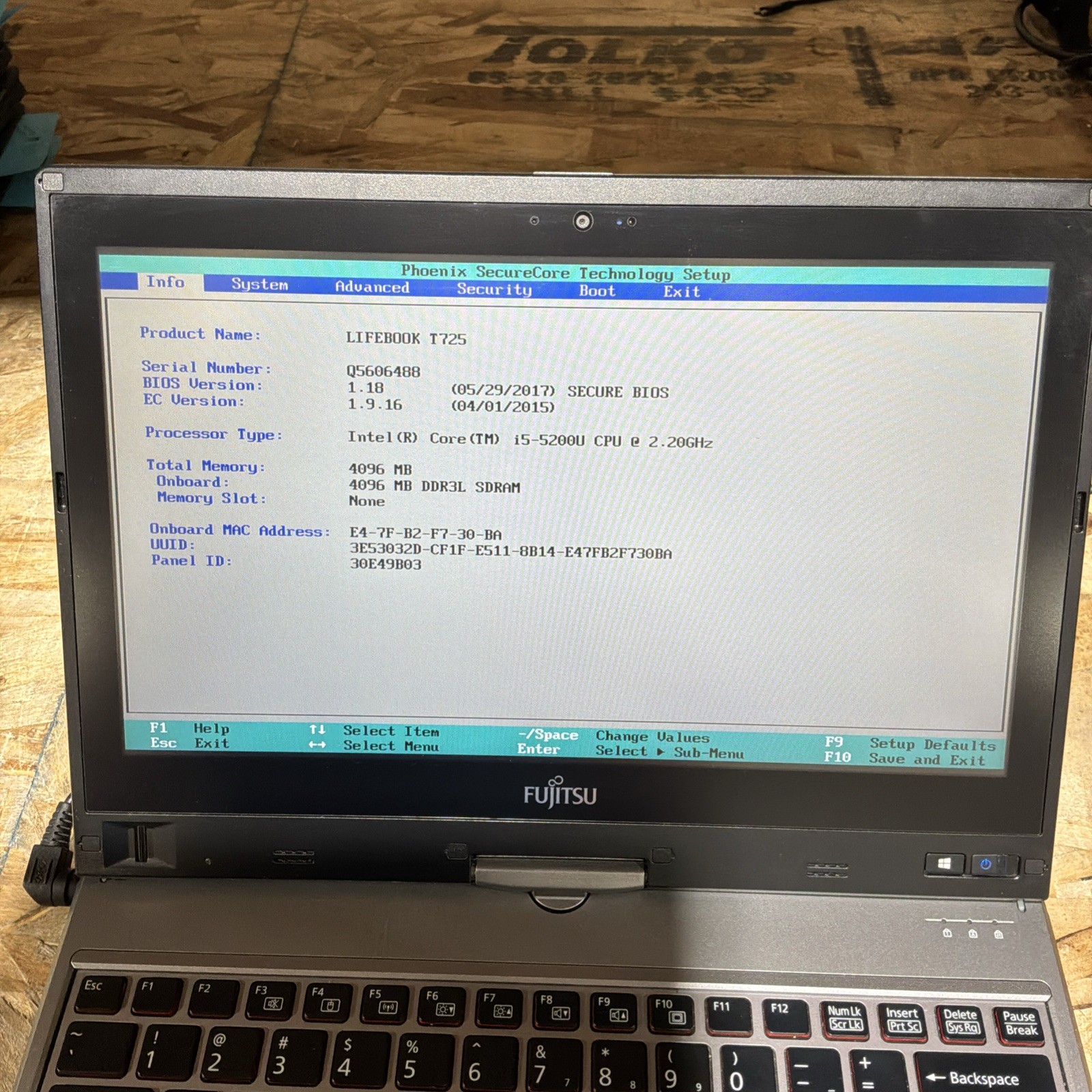 Fujitsu LIFEBOOK T725 12.5″ Laptop i5-5200U VPro 4GB RAM 500GB HD C483