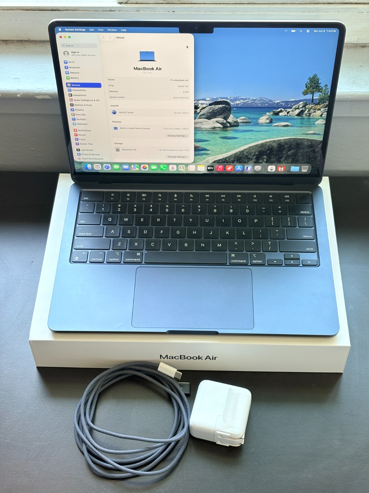 Apple MacBook Air M2 2022 A2681 8GB RAM 256GB SSD 42 Cycles – Box & Pwr Adptr