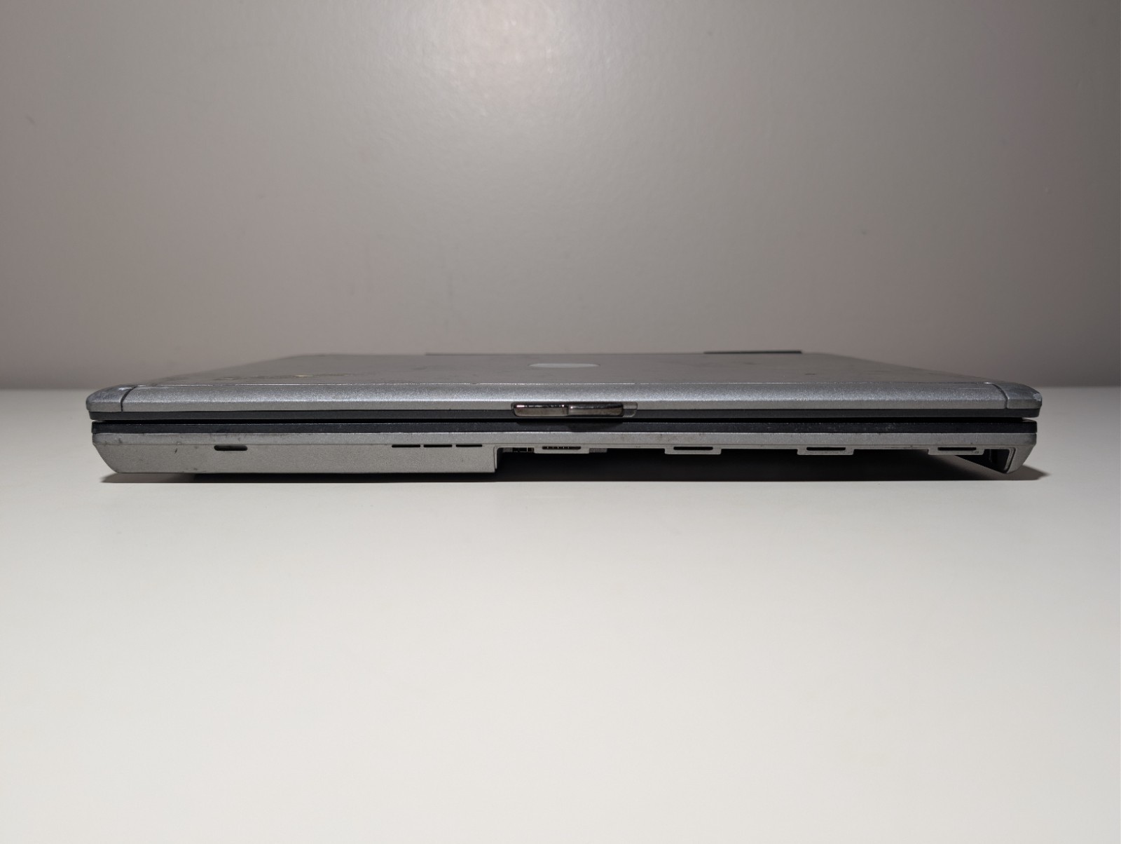 DELL LATITUDE D620 | CD 1GB RAM 500GB HDD | DVD-RW Win XP 32-Bit Serial Port