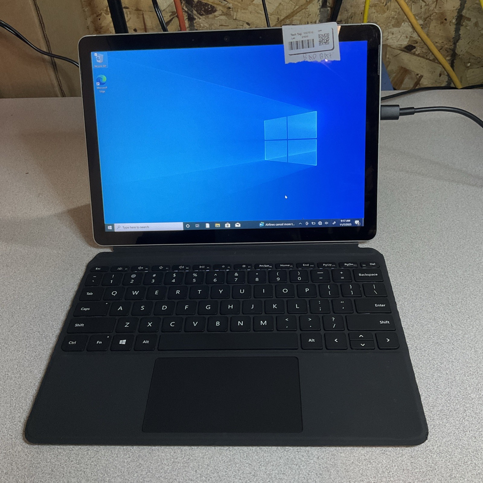 Surface Go 2 4425Y 1.70GHz 8GB 128GB W10 Pro Bad Battery No Charger