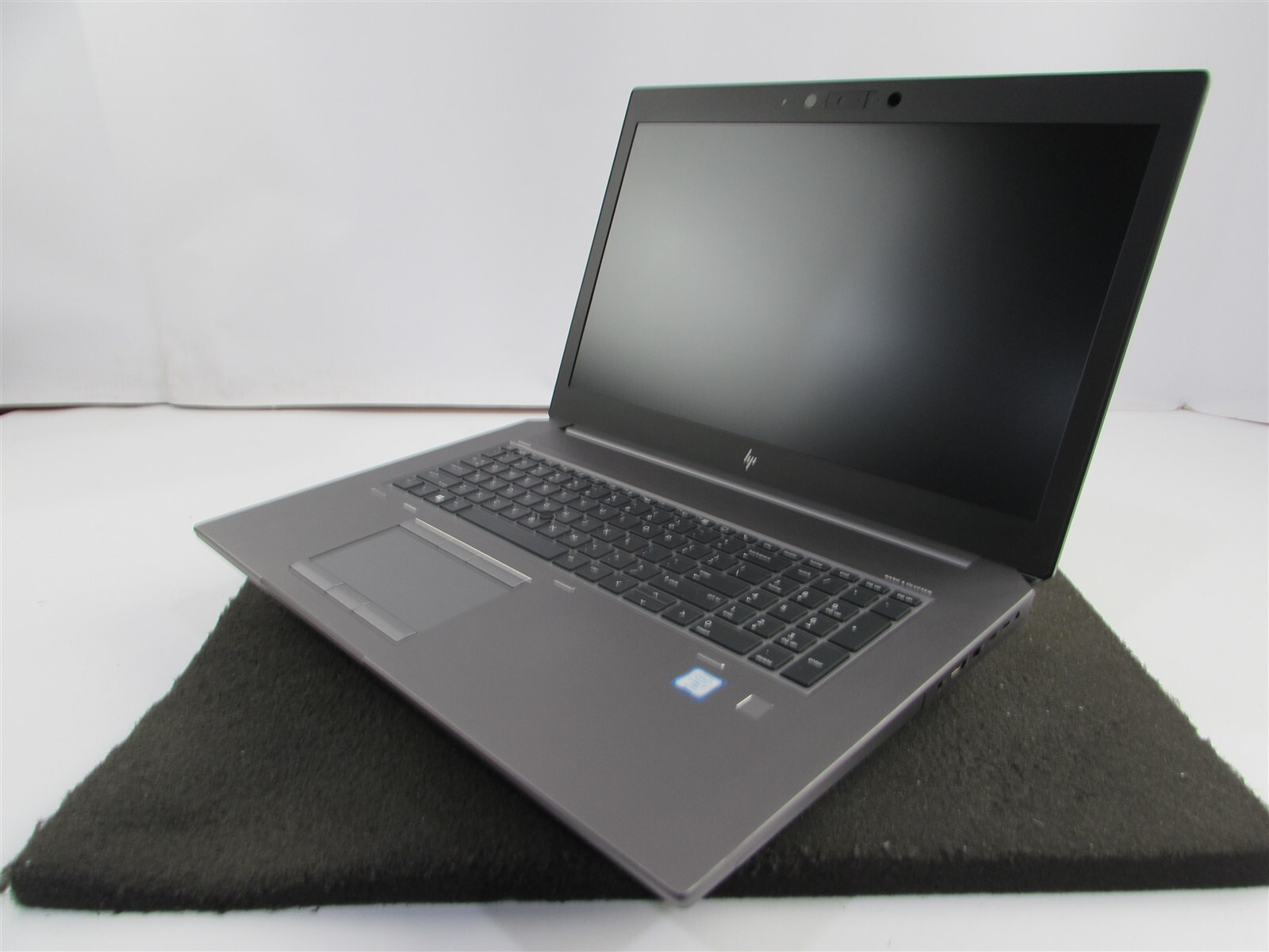 HP ZBOOK 17 (G6) 17.3″ FHD CORE I7-9850H 512GB SSD 32GB RAM RTX 4000 NO O.S