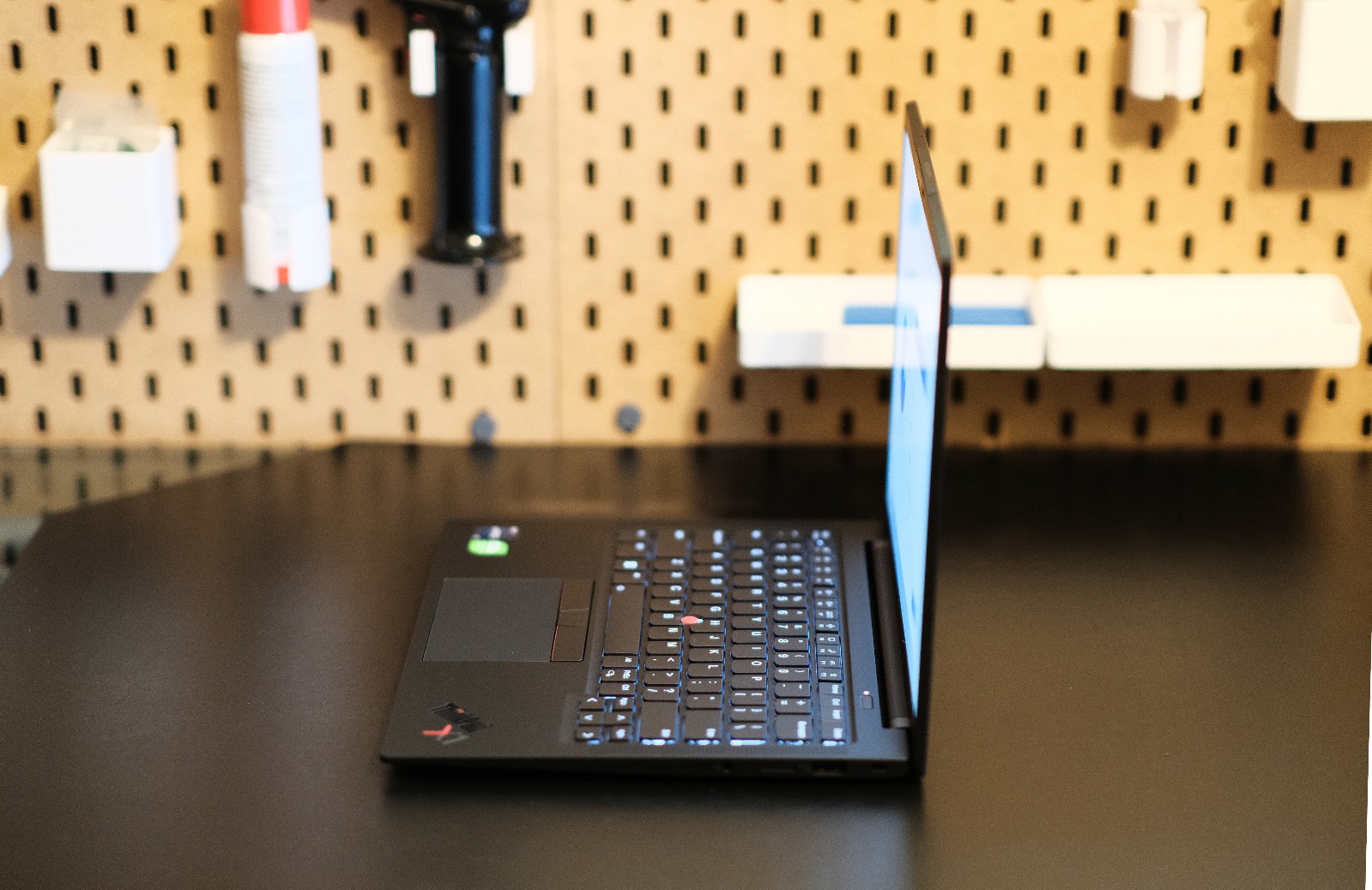 ThinkPad X1 Carbon 10th Gen, Core i7-1270P (12 cores), 32GB DDR5, 512GB NVME SSD