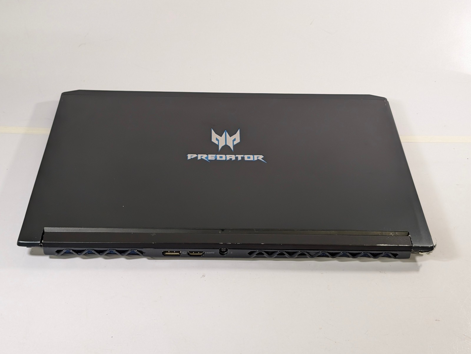 Acer Predator Triton 700 PT715-51 i7-7700HQ NO RAM NO HDD NO SSD NO OS; for part