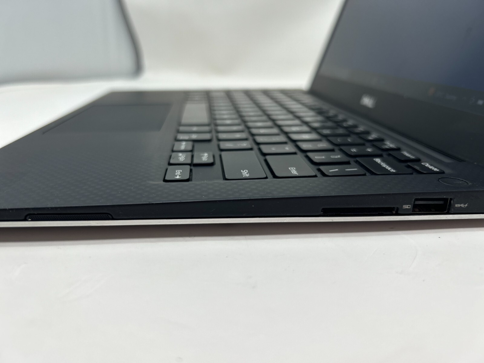 Dell XPS 13 9343 Core i5-5200u 2.2GHz 8GB 256GB SSD FHD Webcam WiFI Win10 Laptop