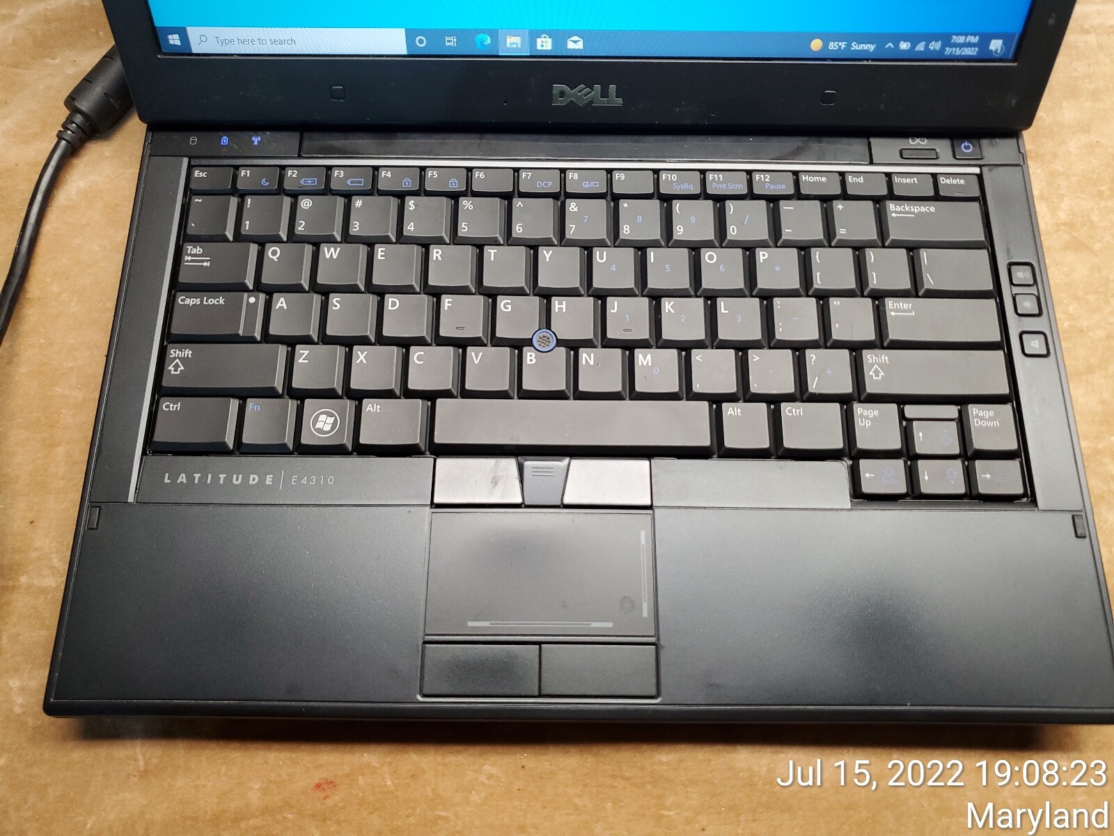 Dell Latitude E4310 Core i5 M560 2.67 GHz 8 GB 500 ,13.3″ W Charger Please read