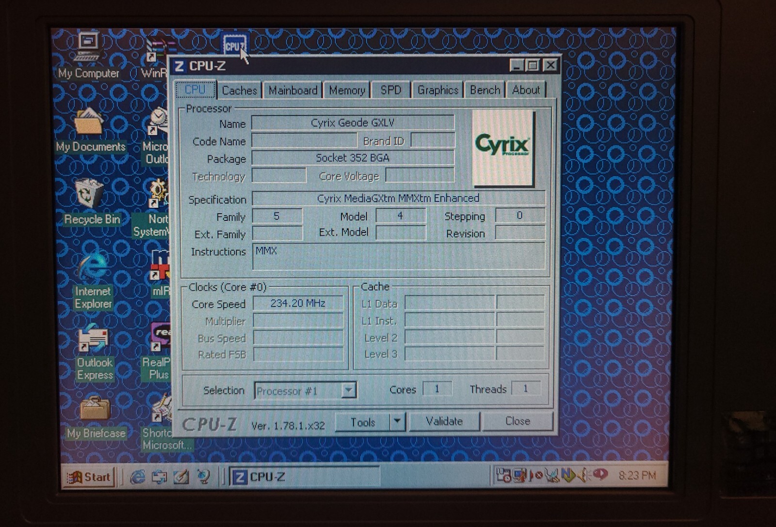 RARE Vintage Soyo PW-9800 (Cyrix MediaGX @233 MHz, 64 MB RAM, Win98SE)