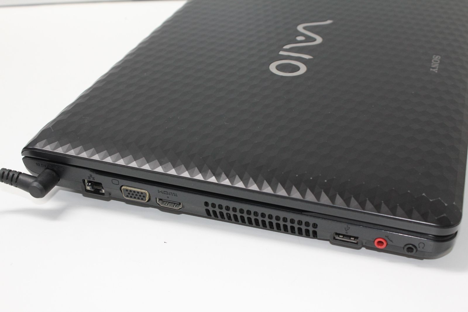 SONY VAIO VPCEH28FJ Core i5-2430M 15.5 in 8GB SSD 256GB Win 11 Tested Excellent