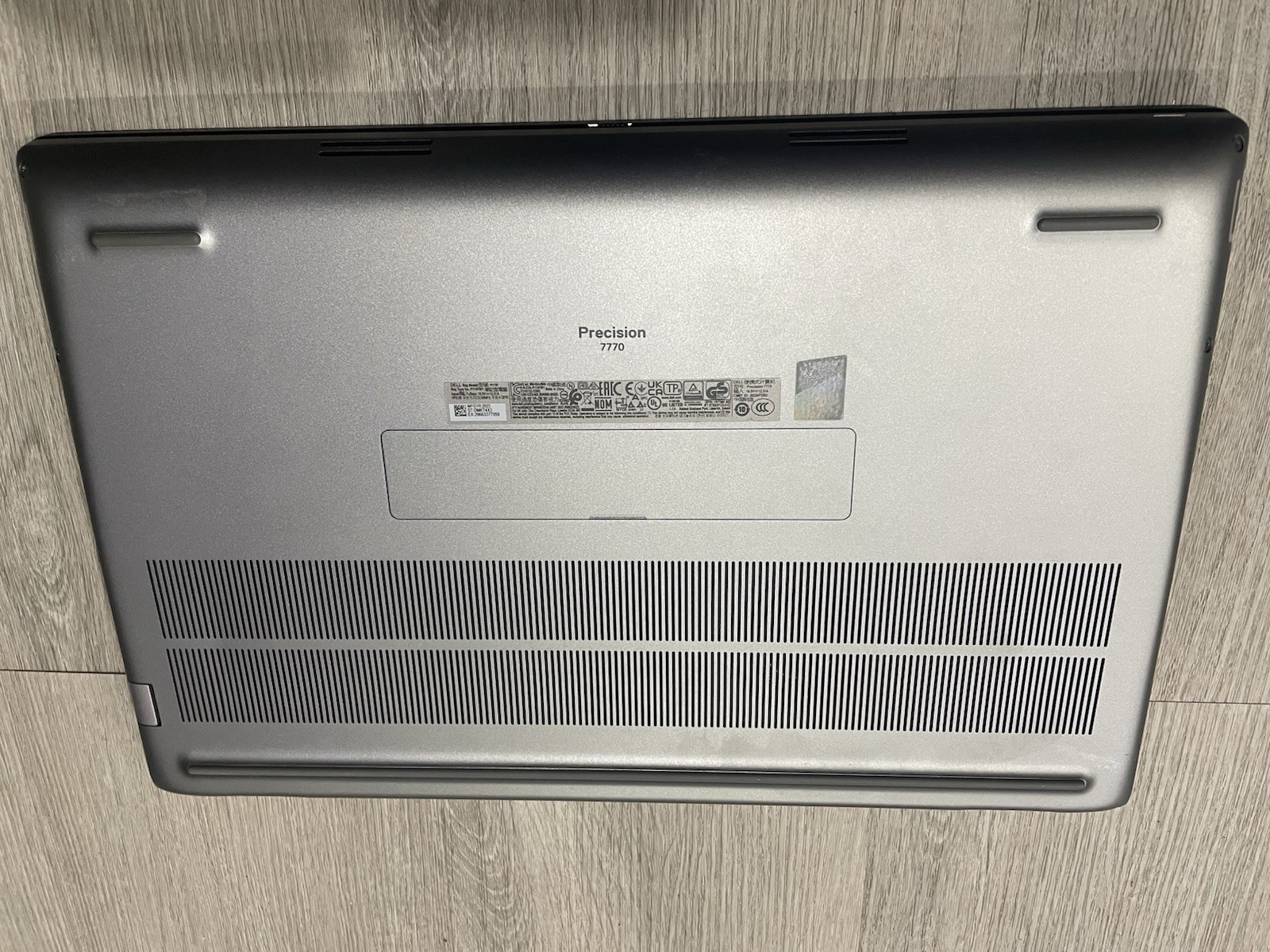 DELL PRECISION 7770 I7-12850HX 16GB Ram 1TB M.2SSD Win 11 Pro