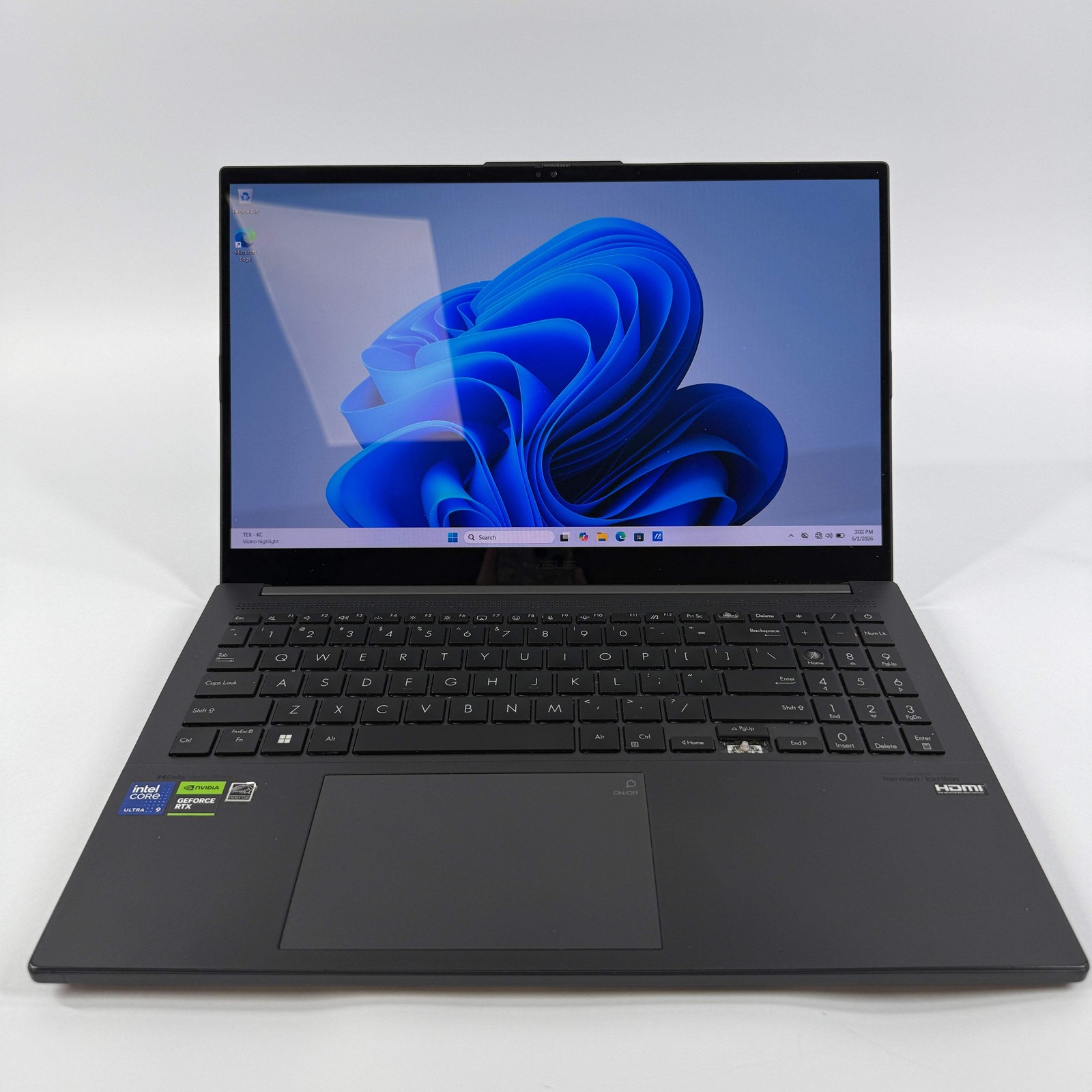 Asus Vivobook Pro 15 Core Ultra 9 185H 2.5GHz 24GB RAM 2TB SSD READ
