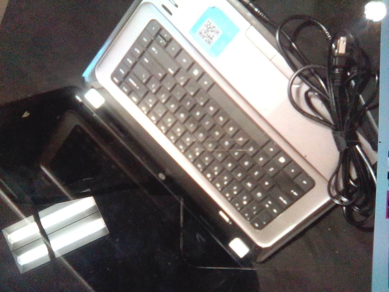 laptop HP no working old sits around need to sell moving shipping free great for