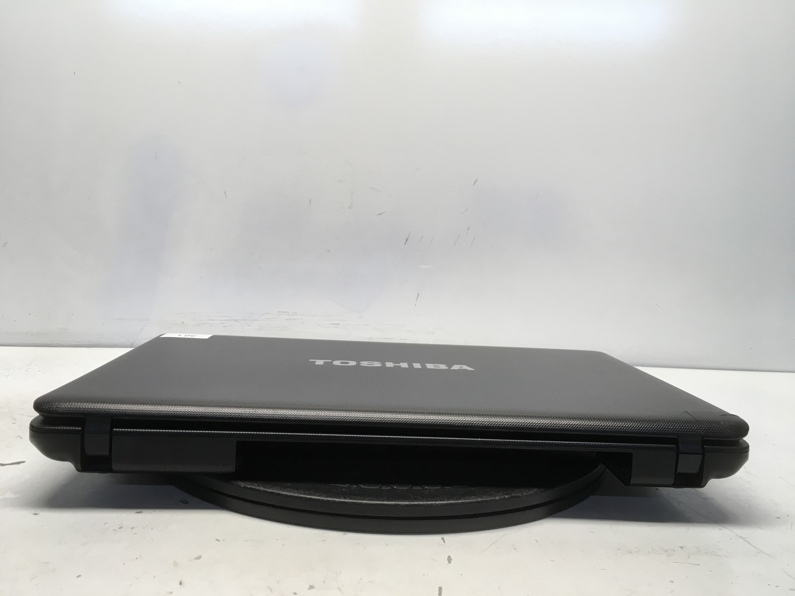Toshiba Satellite C655 AMD E-350 1.6GHz 3 GB NO HDD NO BATT – READ