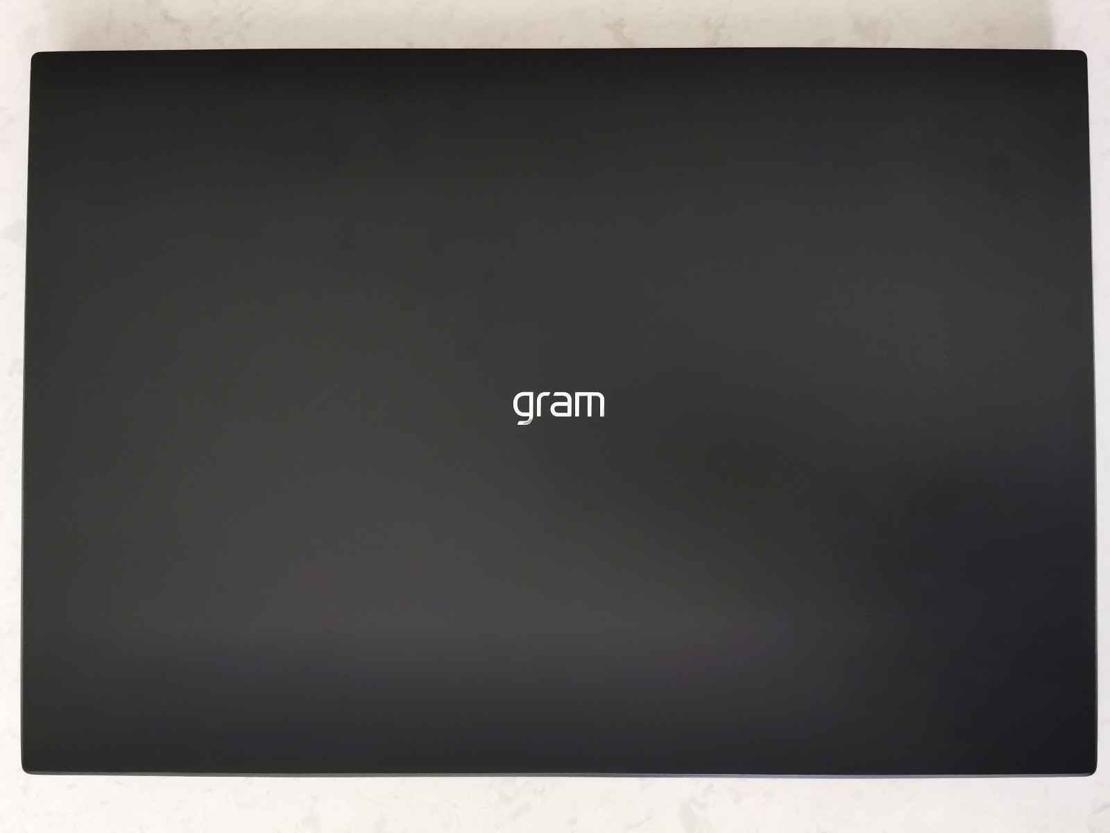 READ* LG Gram i5-1135G7 8GB DDR4 512GB or 1-2TB SSD 2K 16″ Lightweight Laptop
