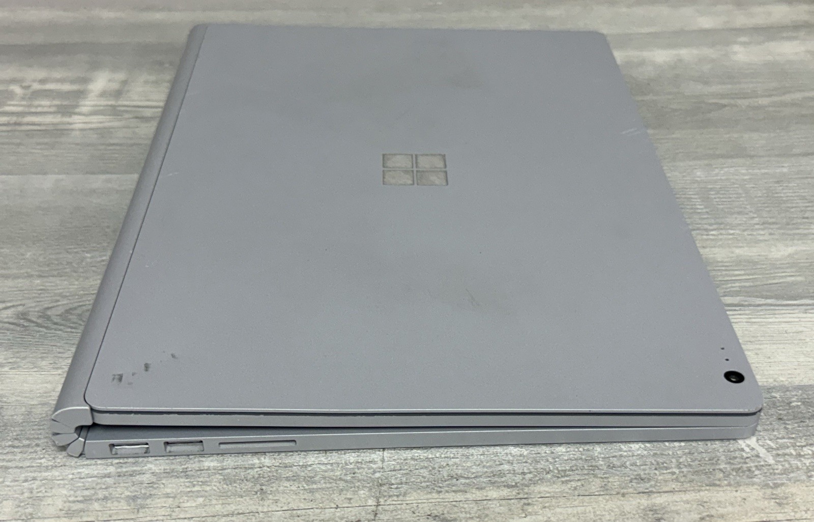 Surface Book 2 13.5″ 2017 Core i5 i7 256GB 512GB SSD – 8GB 16GB Ram – Silver