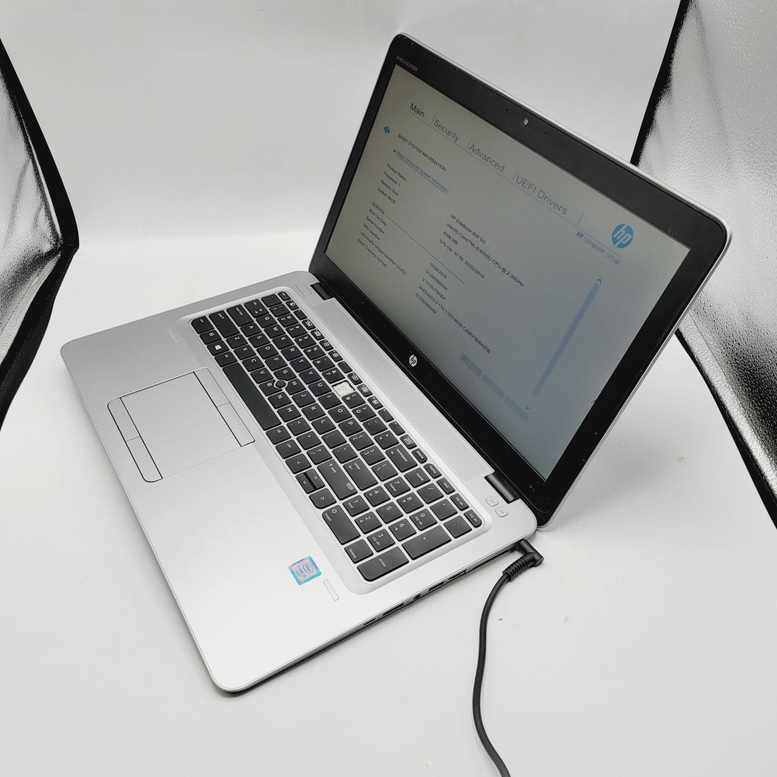 HP EliteBook 850 G3 Core i5-6200U 2.3GHz 4GB RAM No HDD 15.6″ ***Boot to Bios