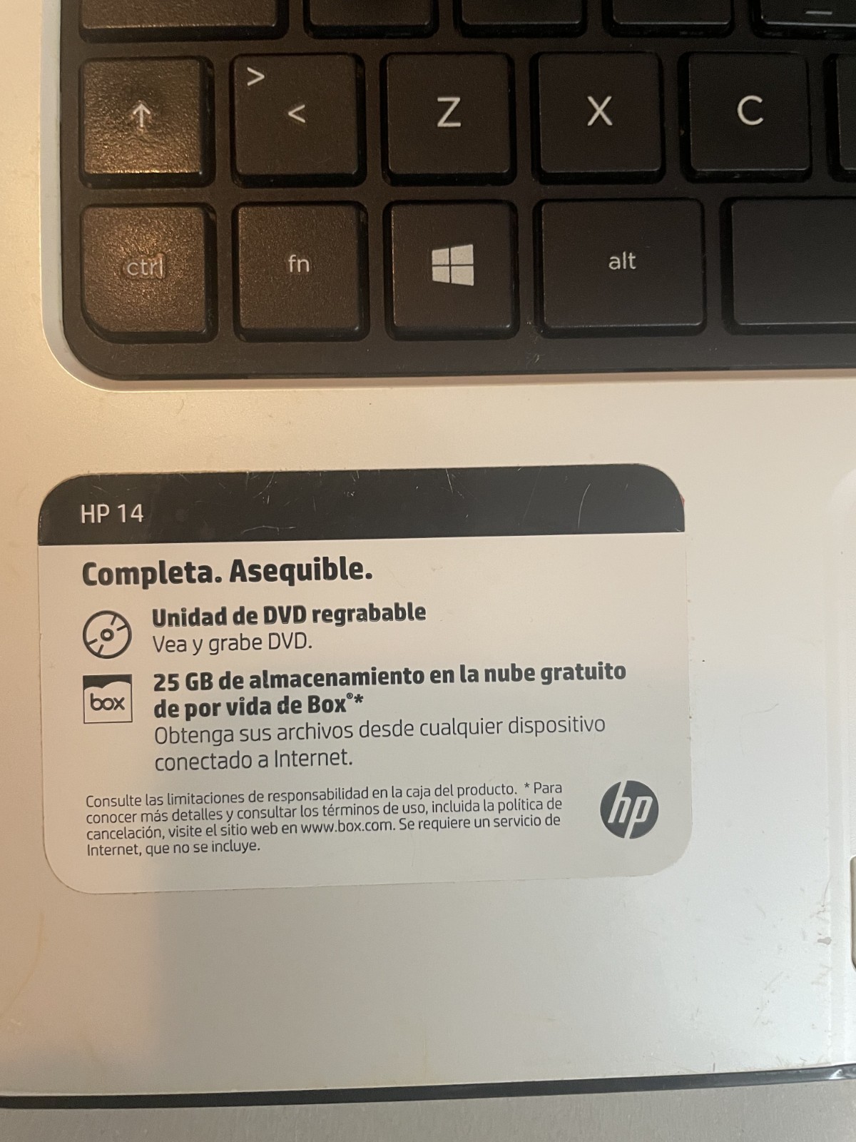HP Pavilion 14-r016la storage 500GB Memory 4GB white color