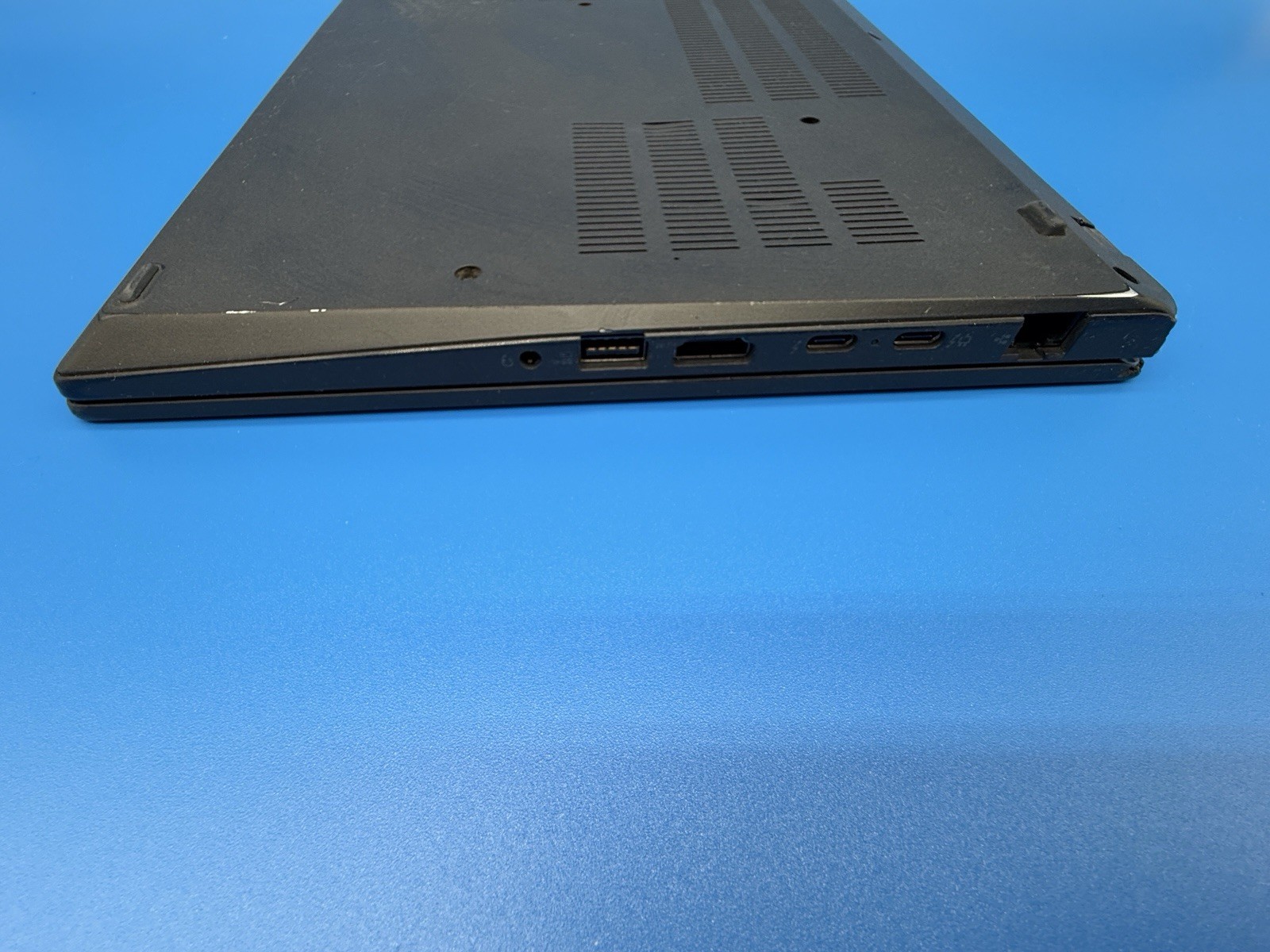 Lenovo ThinkPad P14s Gen 4 i7-1360P 16GB 512GB SSD RTX A500 Win 11 Pro
