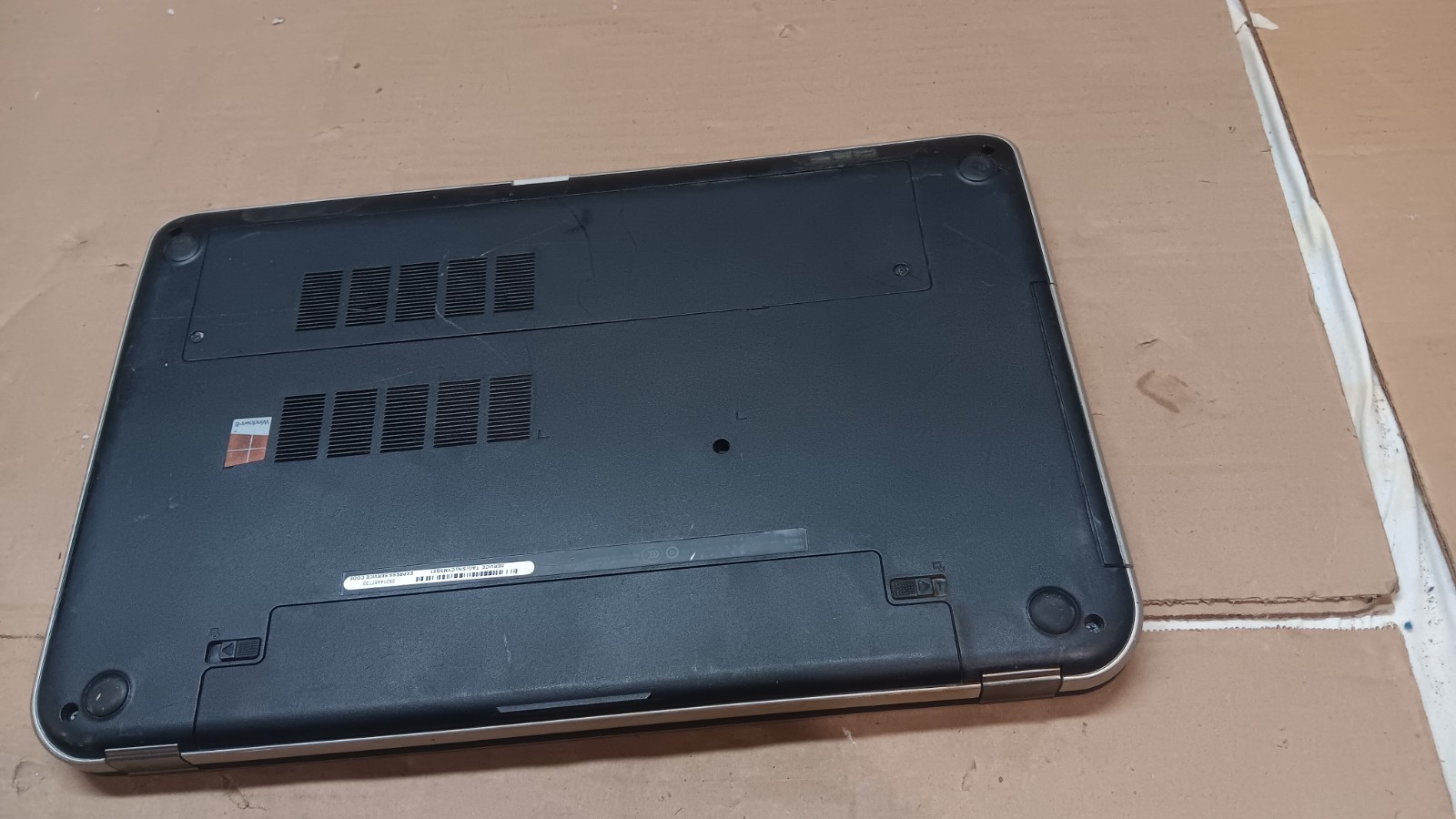 Dell Inspiron 17R 5737 Laptop intel core i7 cpu 17.3″ LCD screen For Parts