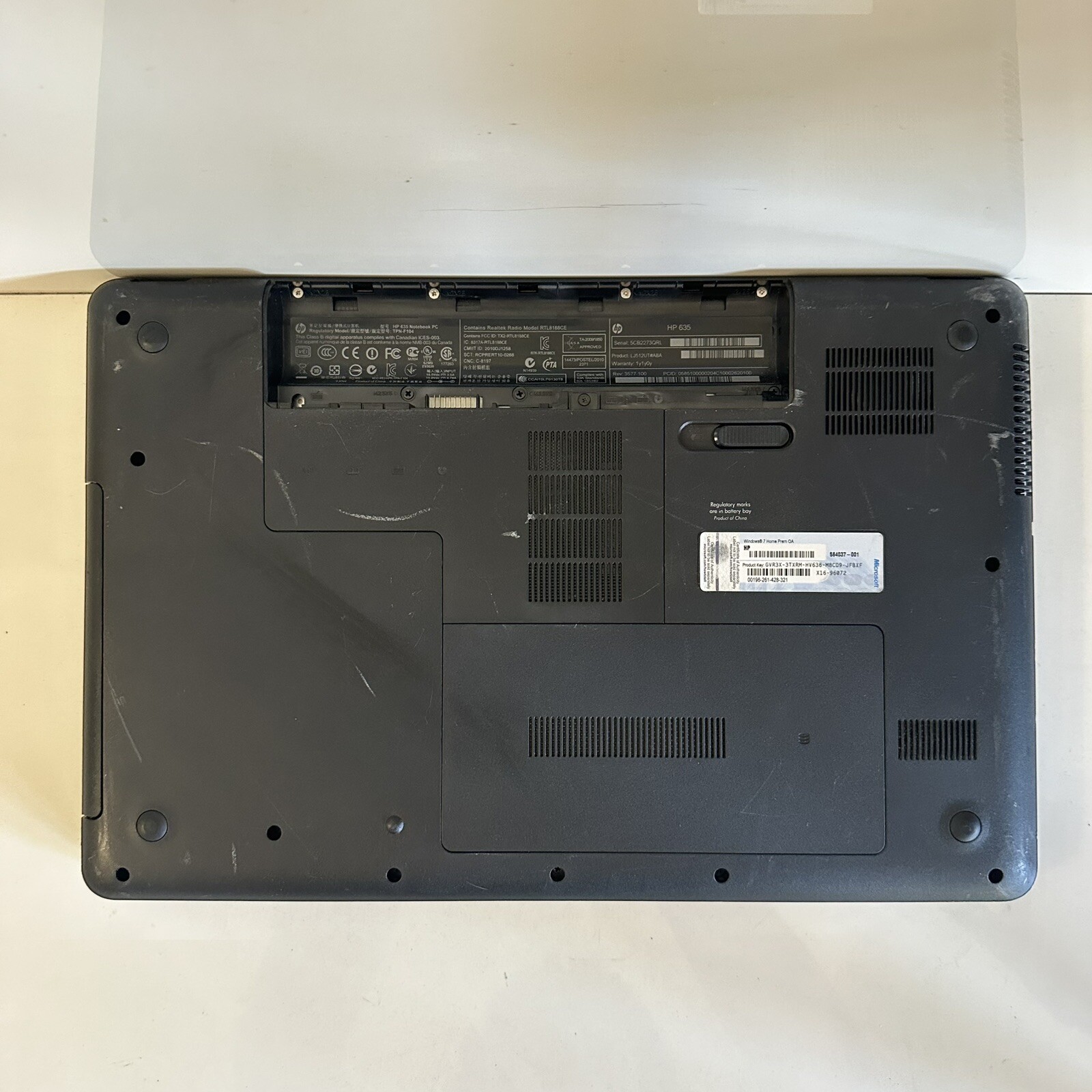 15.6” HP 635 Notebook Laptop AMD 1GB RAM NO HDD Scraps/Salvage