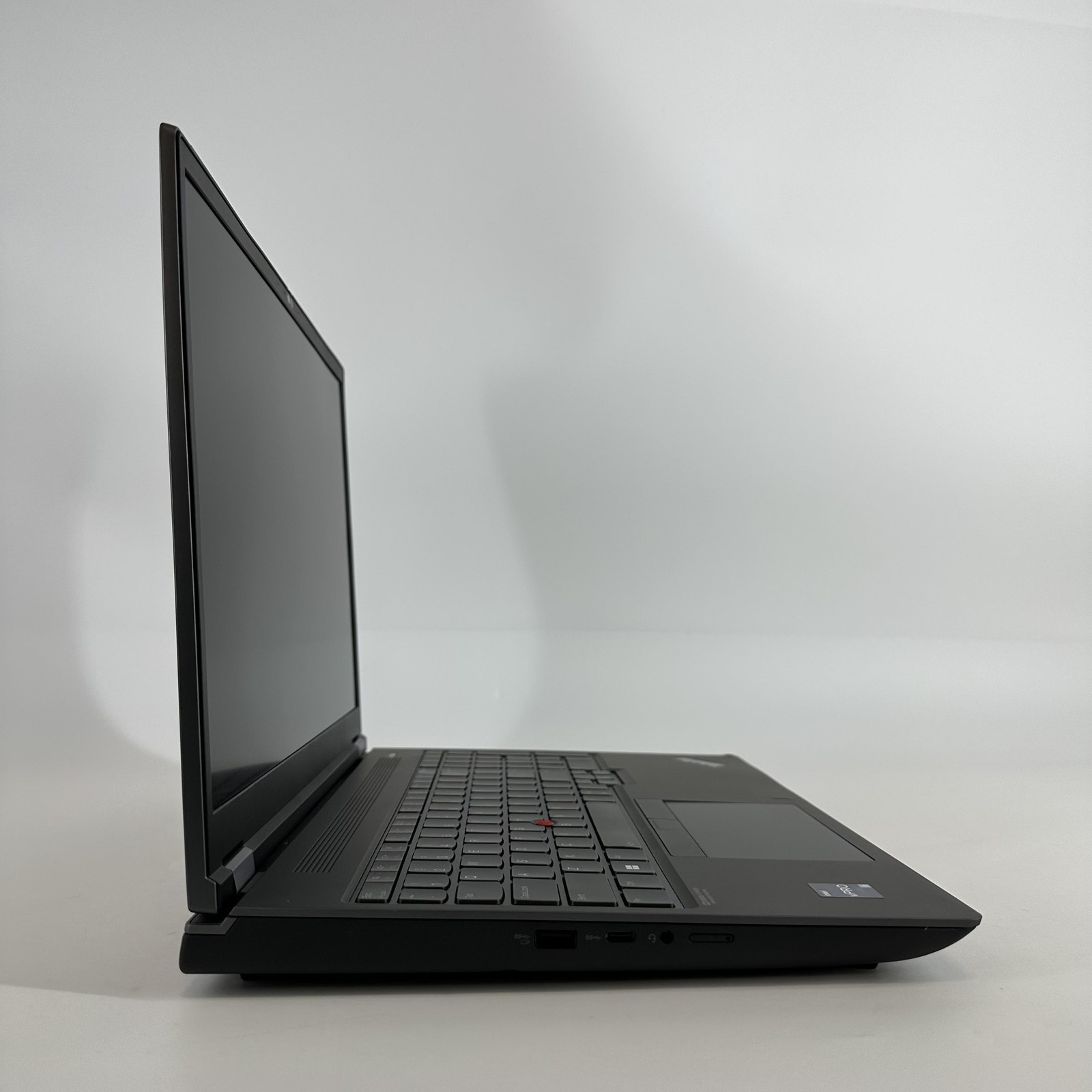 Lenovo ThinkPad P16 Gen 1 2K 2.3 GHz i9-12950HX 32GB 1TB SSD RTX A2000 Good