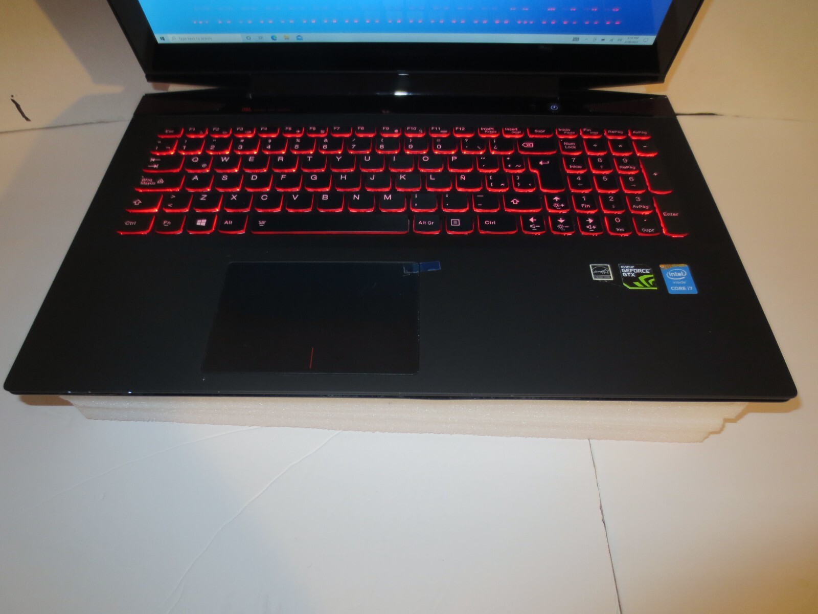 LENOVO Y50-70 TOUCH 15.6″ CORE i7-4720 HQ @2.60GHz 4TH GEN 8GB RAM WIN 10 PRO
