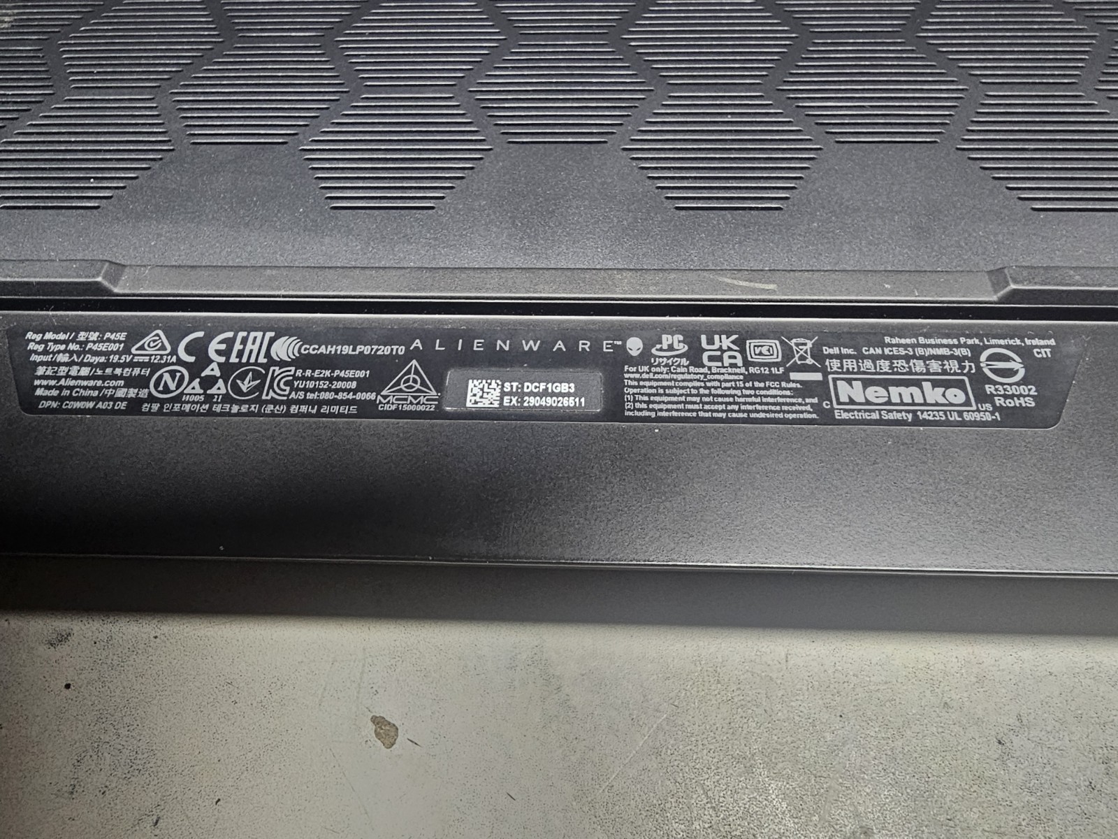 Alienware M17 R3 Laptop 17.3″ i7-10750H RTX 2070 16G Ram 970 EVO PLUS 2TB SSD