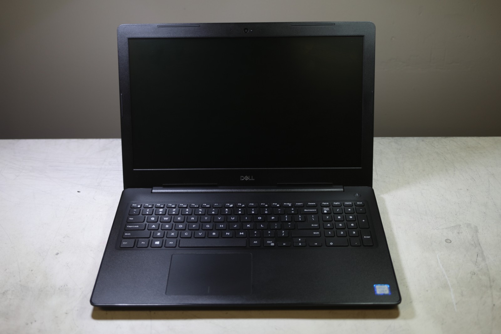 Latitude 3590 Intel(R) Core(TM) i5-8250U CPU @ 1.60GHz-8GB RAM-500GB HDD-NO OS