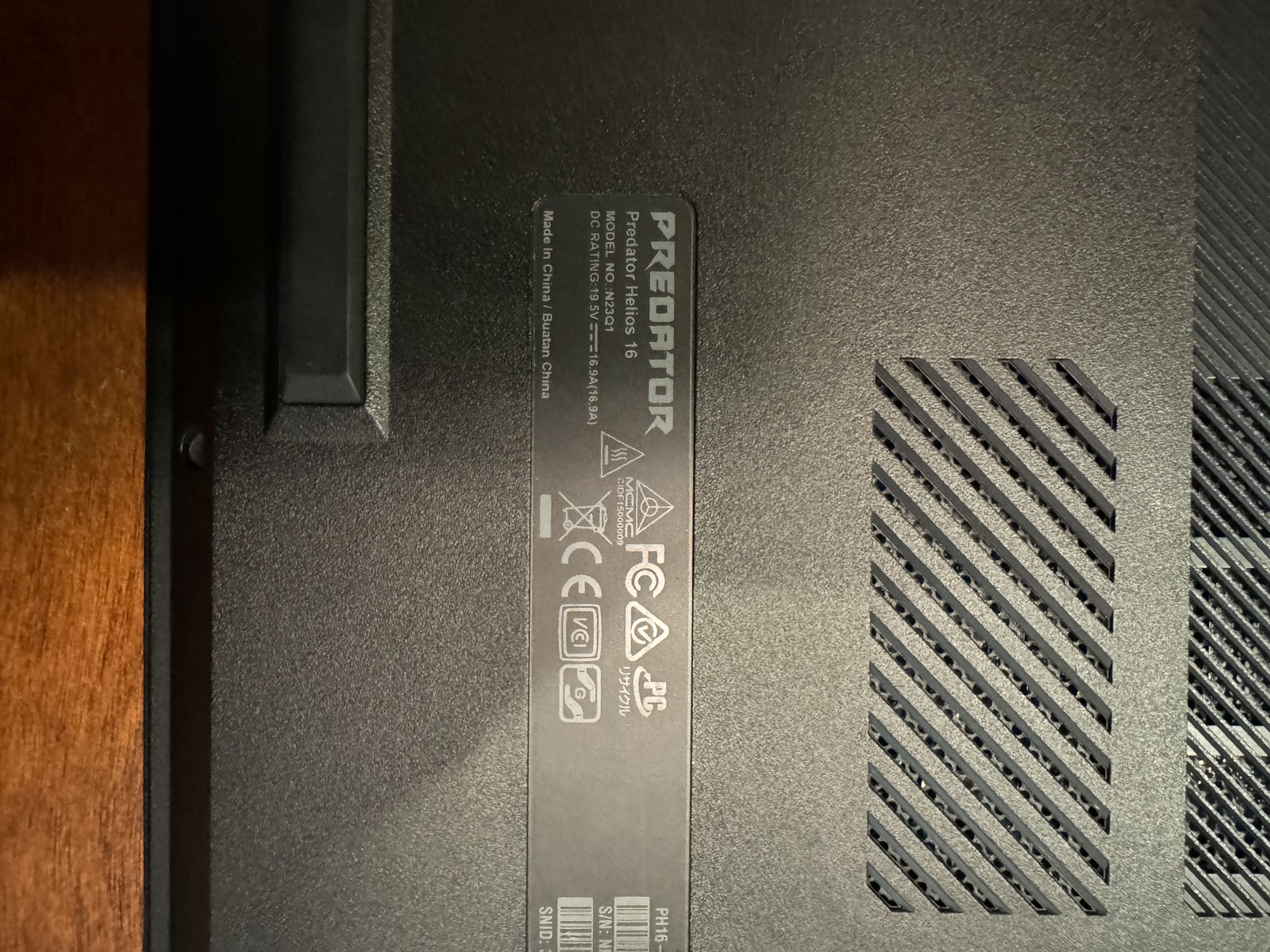 Acer RTX 4070 Predator Helios Gaming Laptop 16″ 240Hz i9-13900HX 16GB DDR5 1TB