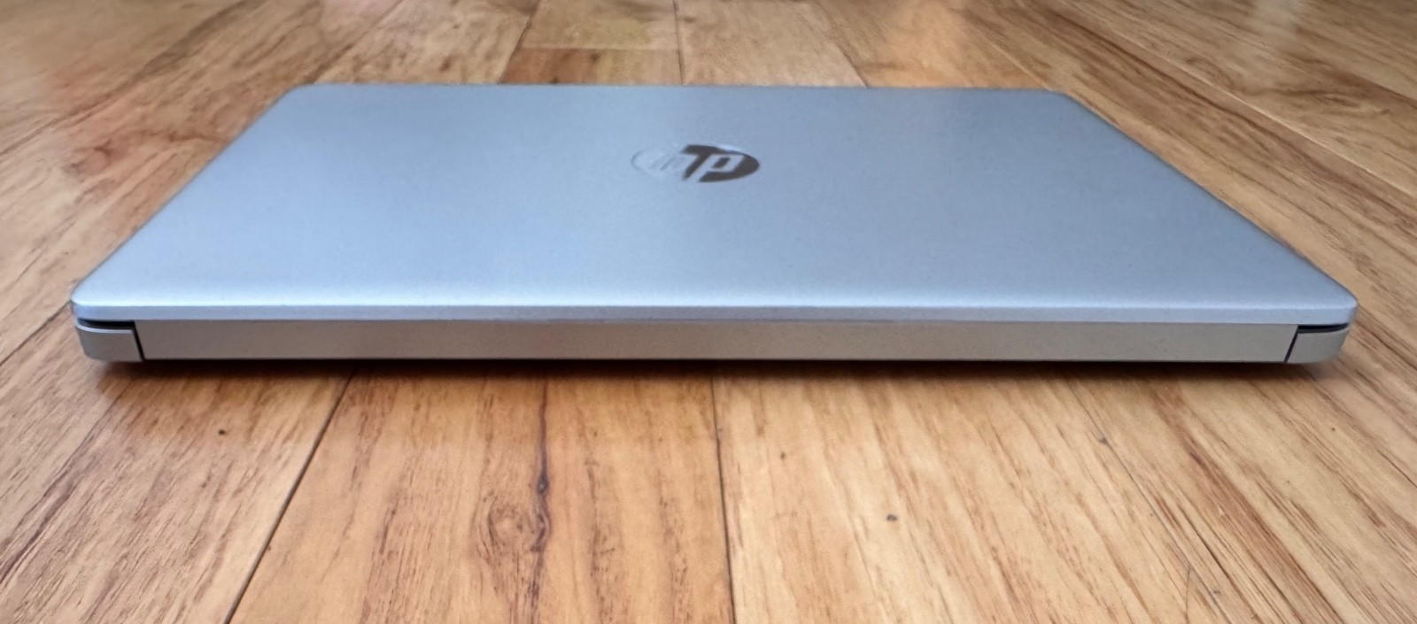 Laptop HP 14-fq1021nr (14 IPS FullHD Ryzen 5 SSD 250Gb)