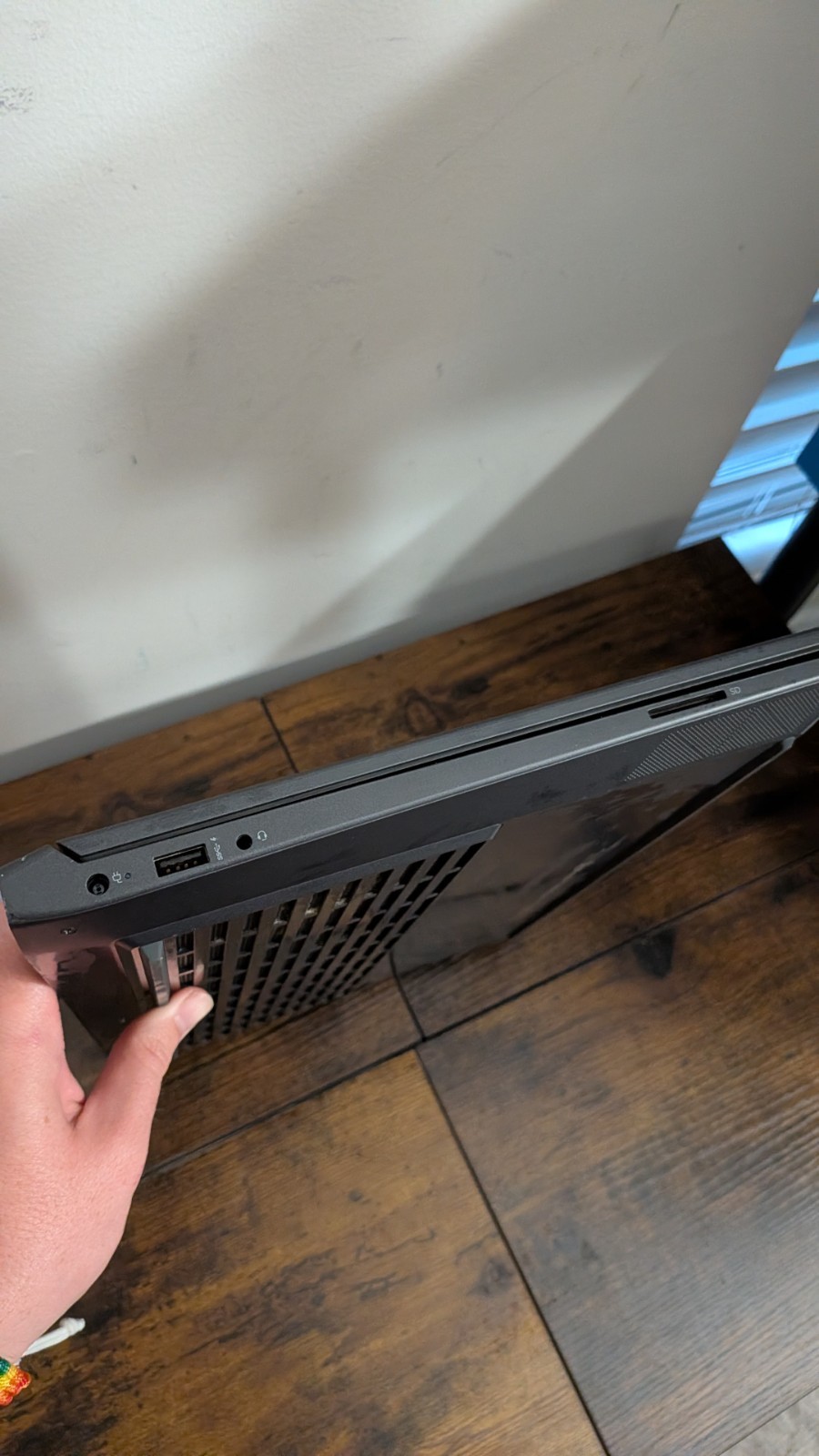 HP Victus 15-fb1013dx 15.6″ Ryzen 5 7535HS 8GB 512GB SSD RTX 2050 UNTESTED