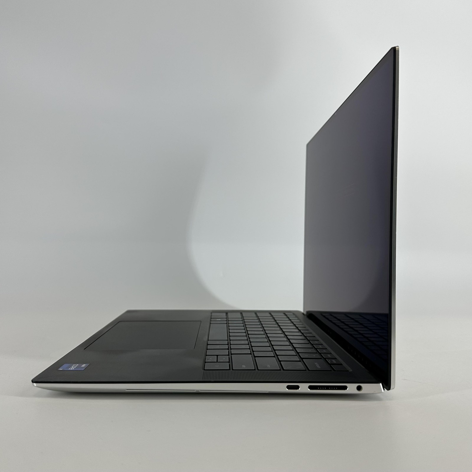 Dell XPS 15 9520 UHD+ NON-TOUCH 2.5 GHz i9-12900HK 64GB 2TB SSD RTX 3050 Ti