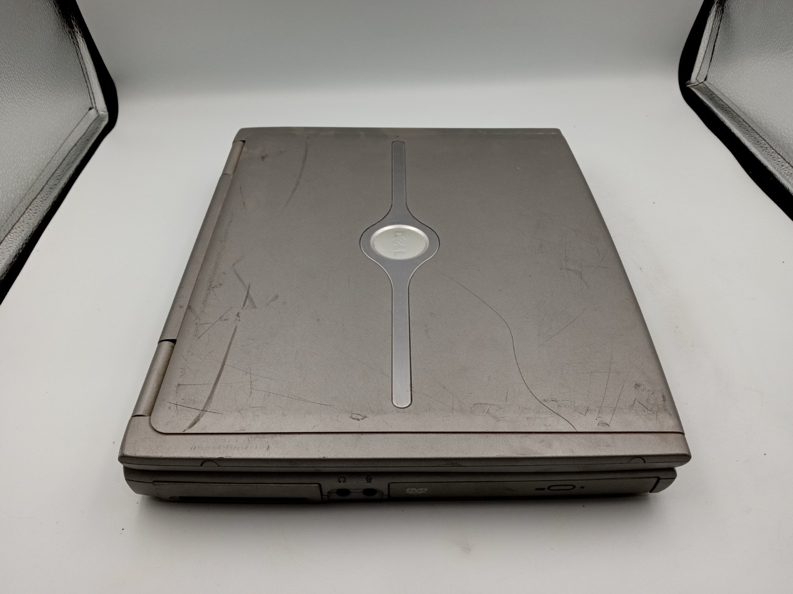 Dell Inspiron 1150 14″ Laptop Intel Celeron 2.6GHz – BOOTS – BAD KEYBOARD -RR