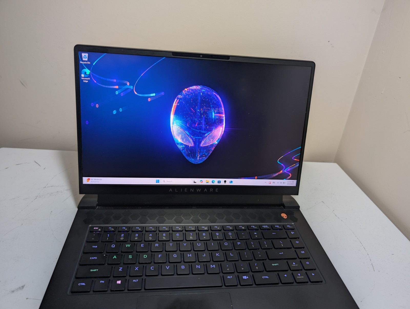 Alienware m15 R6 i7-11800H 2.3GHz 16GB RAM 1TB SSD Nvidia GeForce RTX 3070