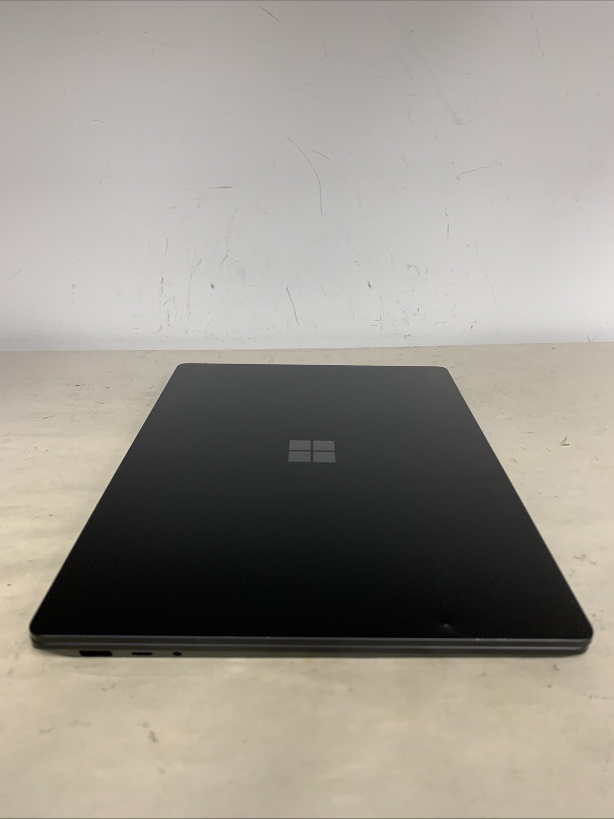 Microsoft Surface Laptop 5 1951 13.5″ i5-1245U 1.1GHz 8GB RAM 256GB SSD