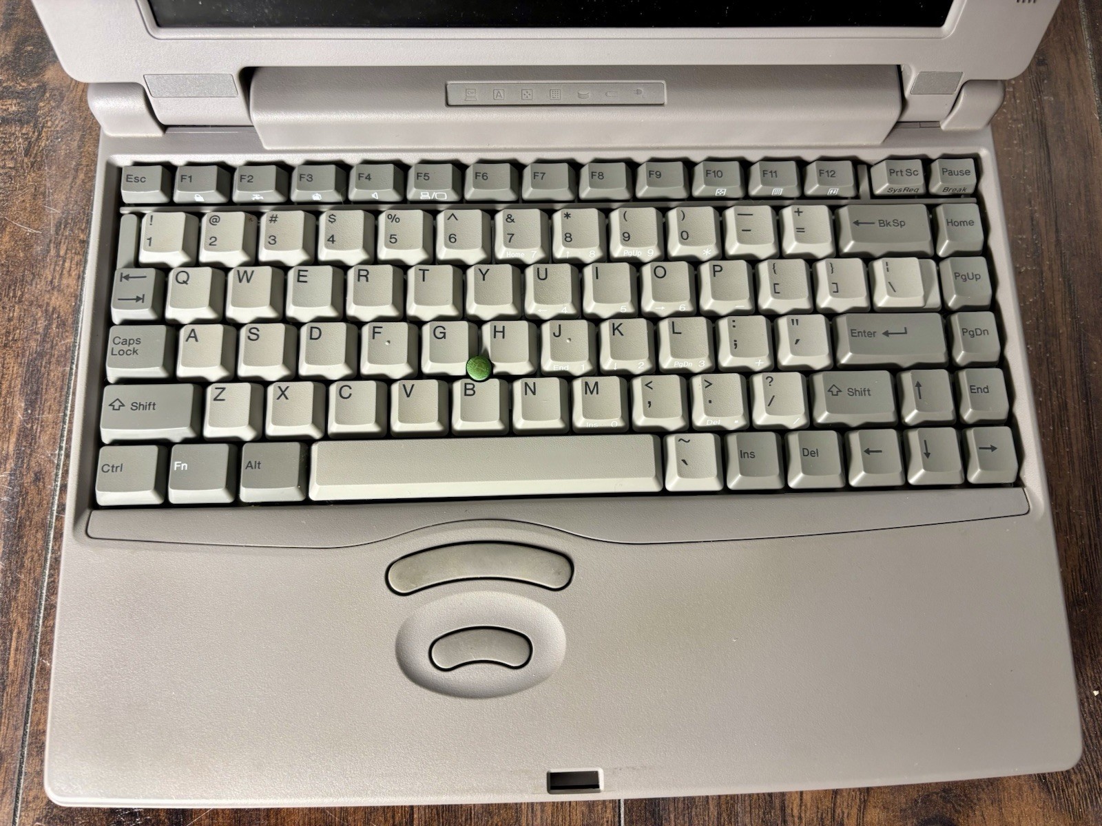 Vintage Toshiba Satellite Pro 430CDT Pentium 120MHz/1.26GB Processor TESTED/READ