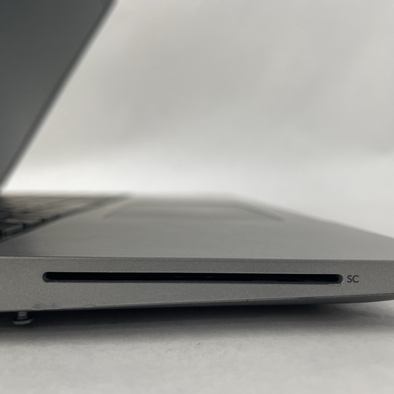 Dell Latitude 5520 15.6″ i5-1145G7 2.60 GHz 8 GB RAM No SSD/OS/AC/Battery – READ