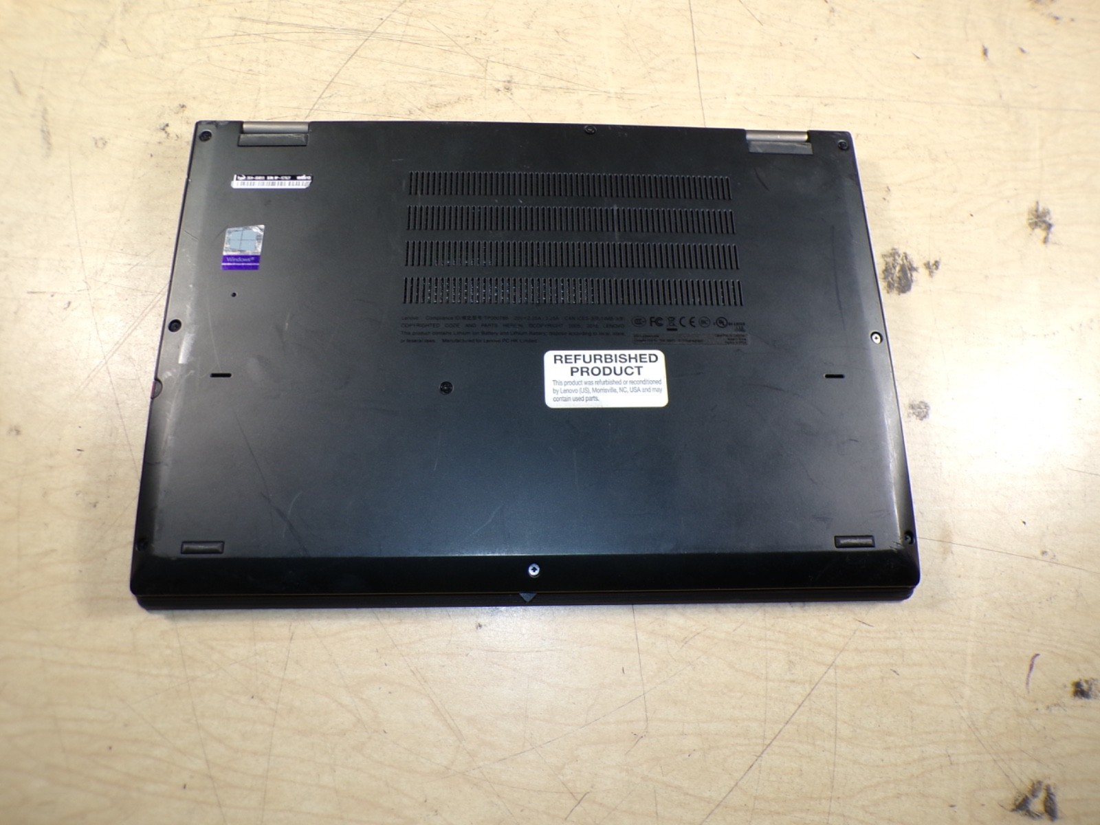 THINKPAD YOGA 370 INTEL CORE I5-7300U 2.60GHZ 8GB RAM **NO HD/ NO CADDIE/ NO OS/