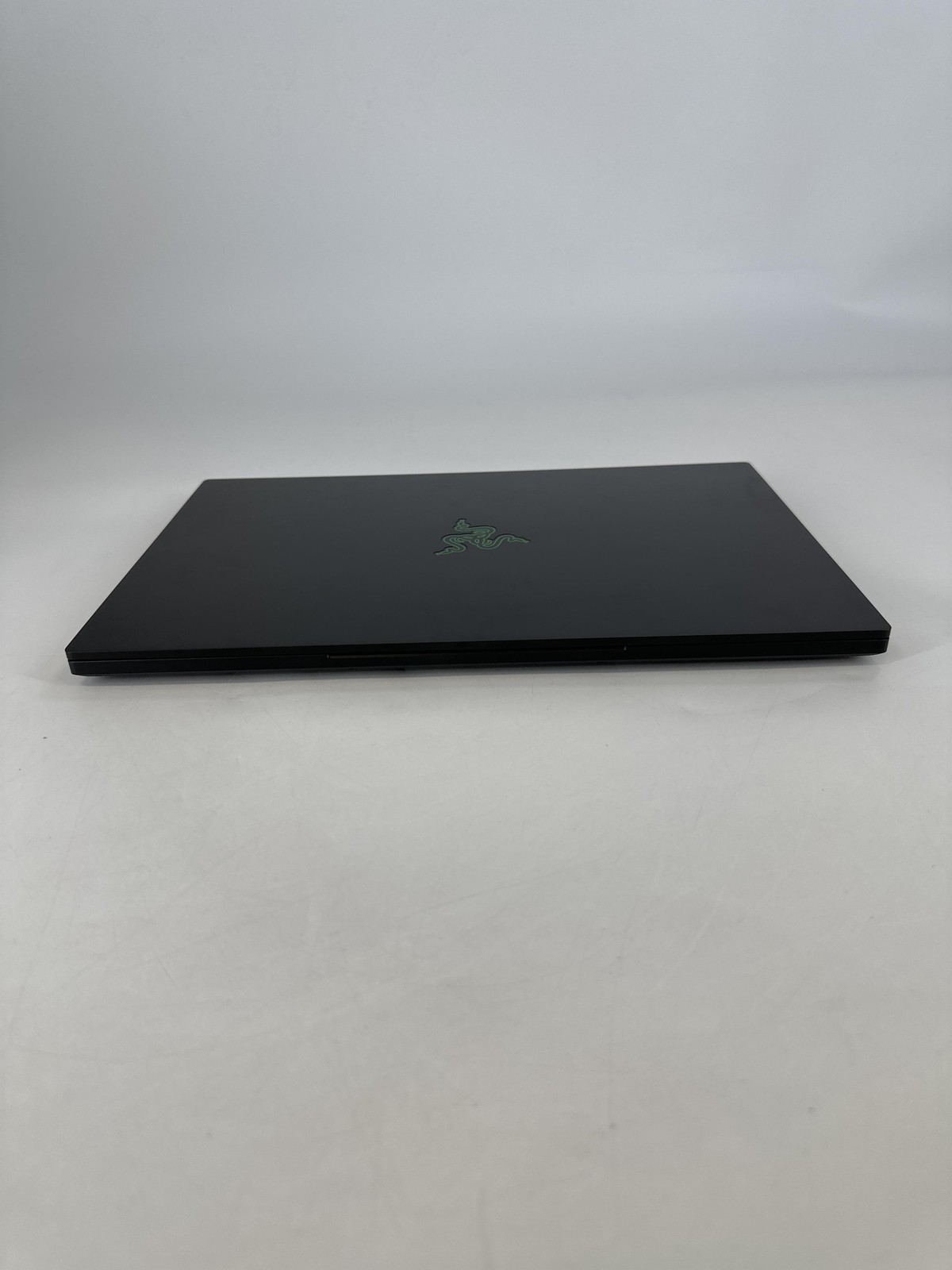 Razer Blade 15 240Hz 2K 2.5 GHz i7-13800H 16GB 1TB SSD NVIDIA RTX 4070 Excellent