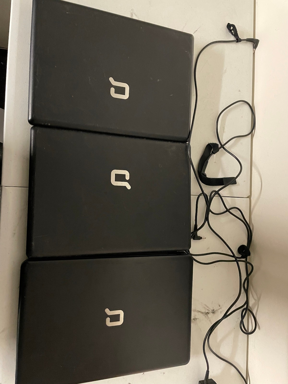 Lot of 3 HP-Compaq (1) Presario C700, F700, Compaq 610